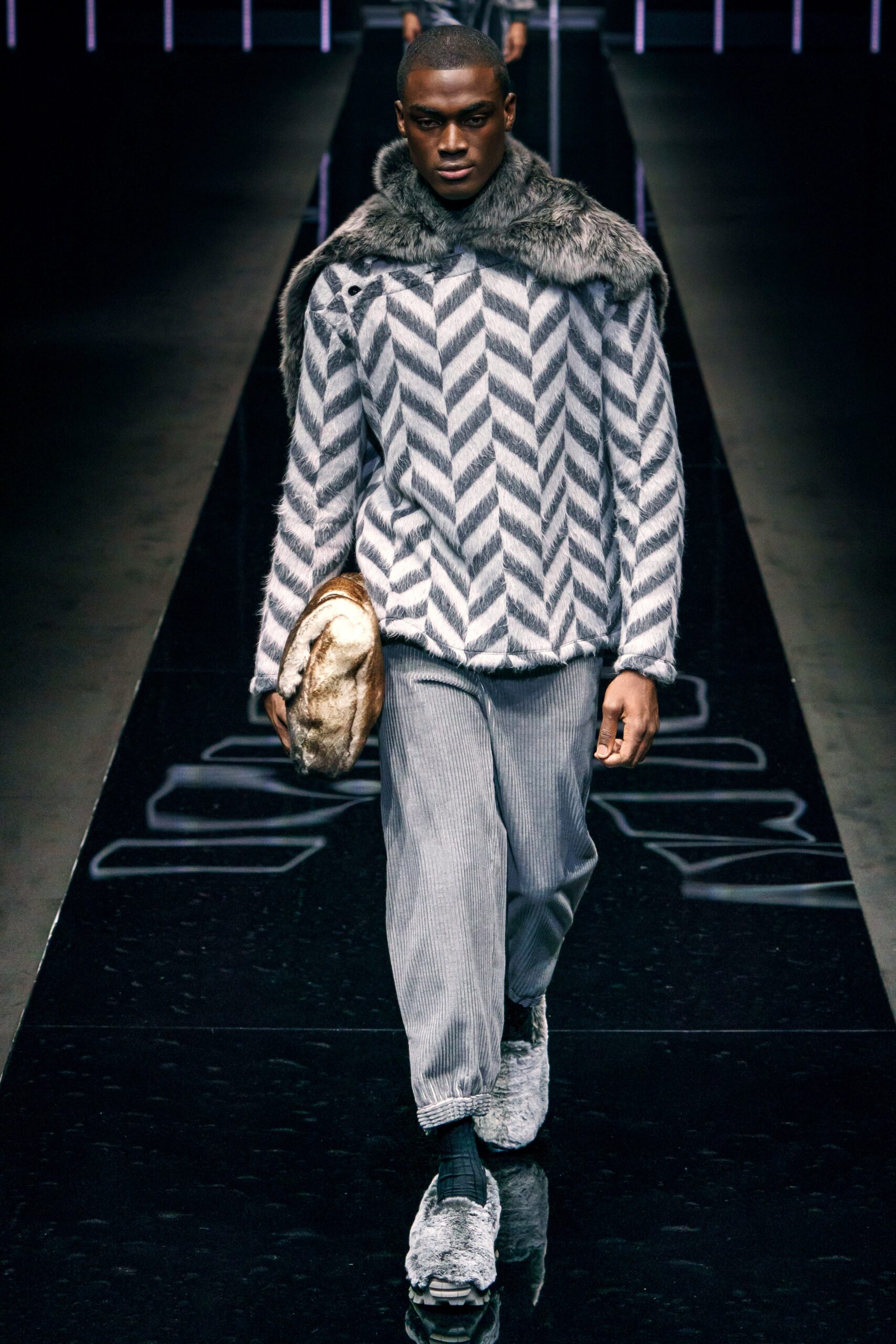 Emporio Armani F/W 19 Menswear Look 24