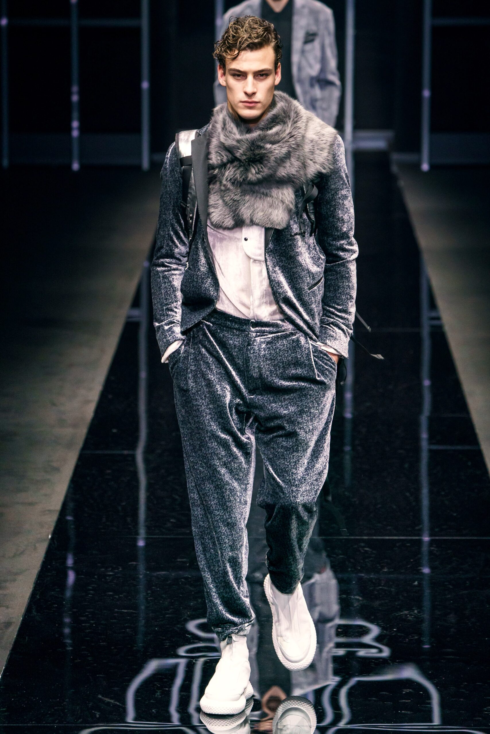Emporio Armani F/W 19 Menswear Look 30