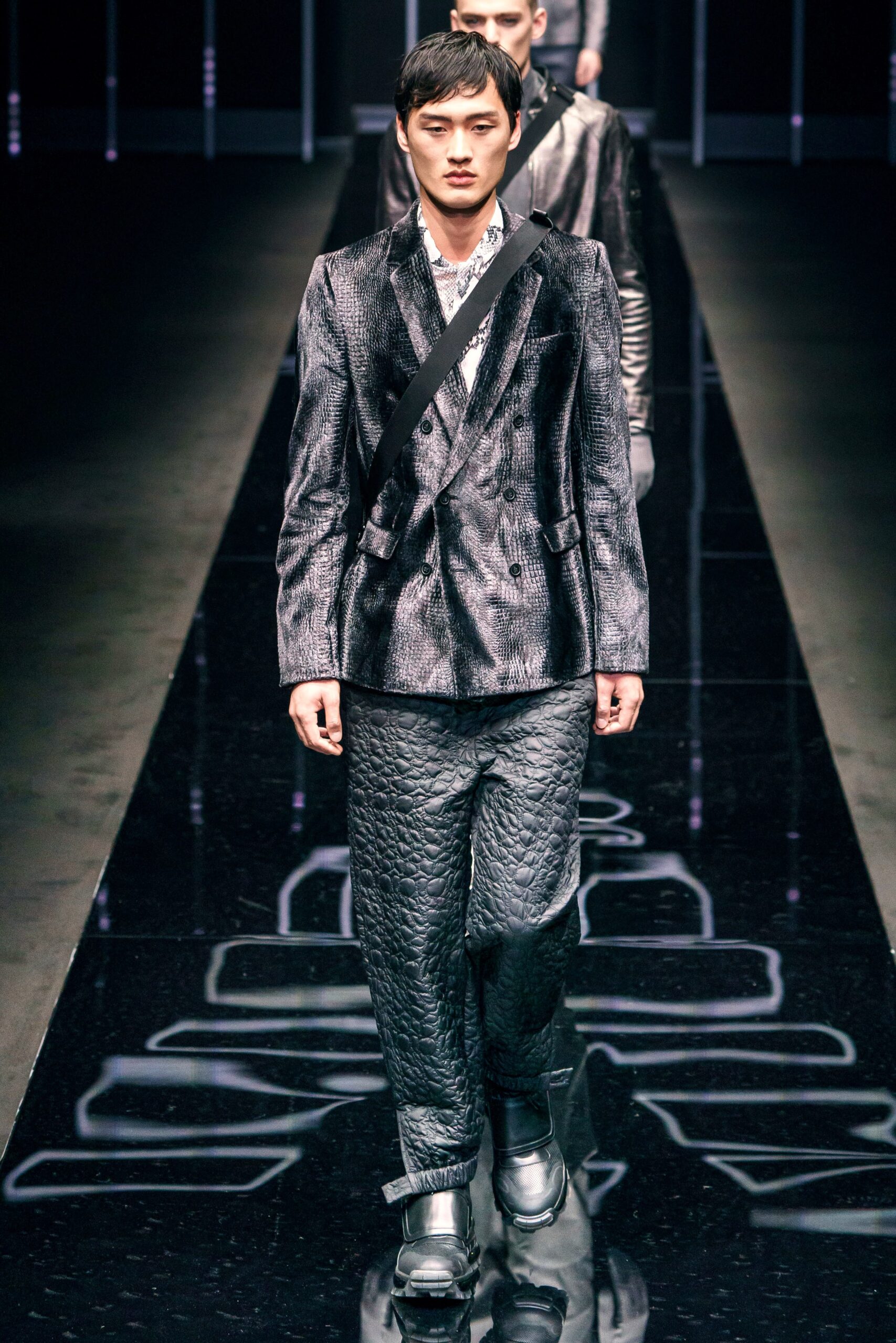 Emporio Armani F/W 19 Menswear Look 32