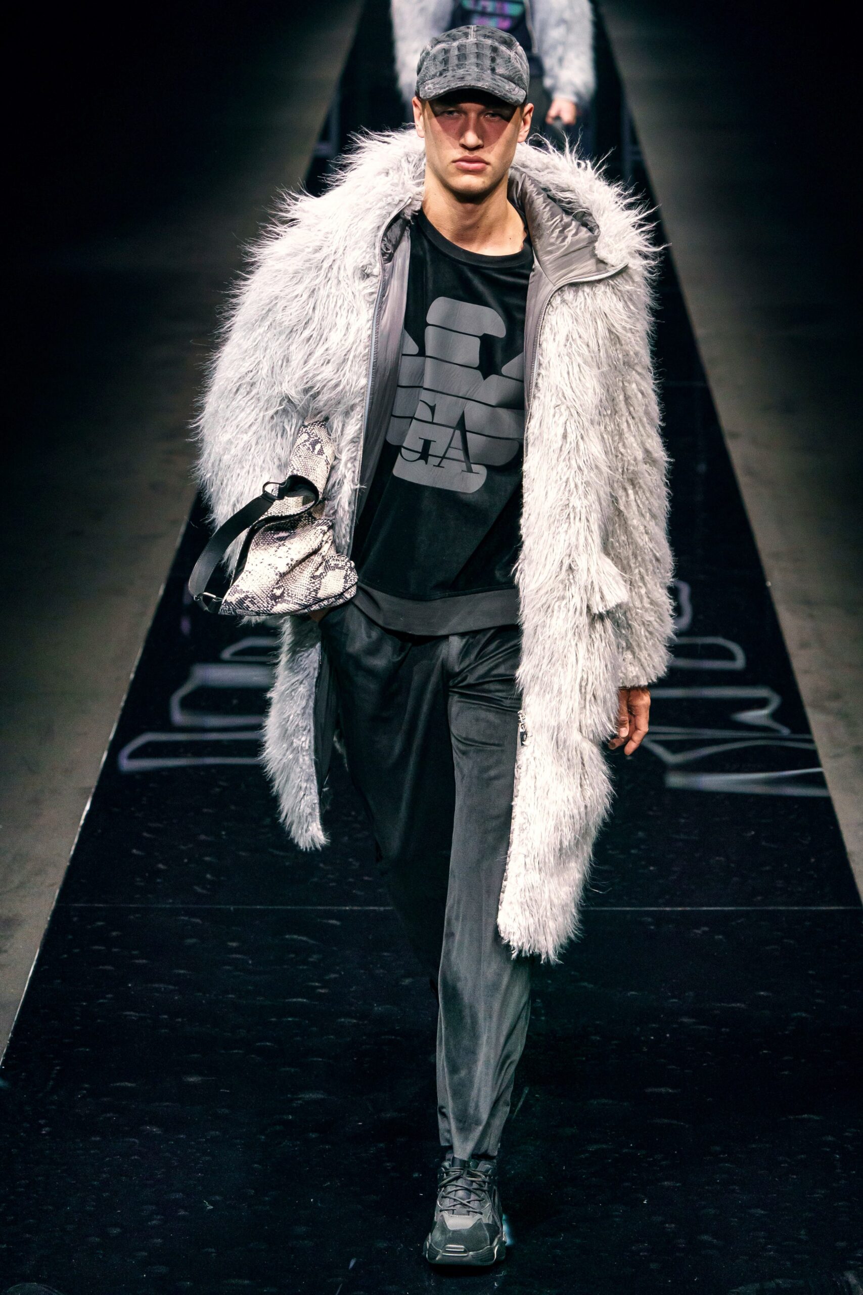 Emporio Armani F/W 19 Menswear Look 37