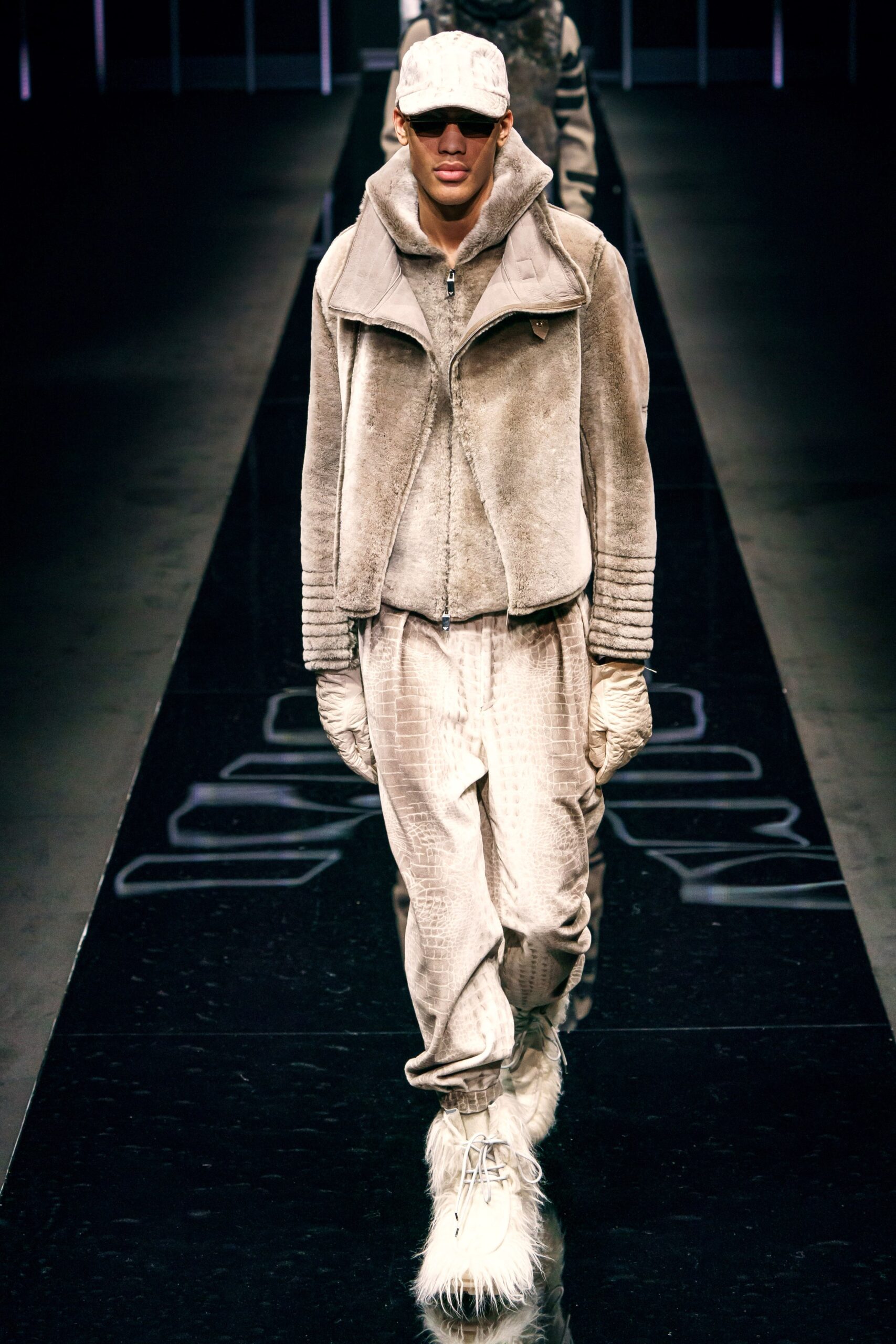 Emporio Armani F/W 19 Menswear Look 88
