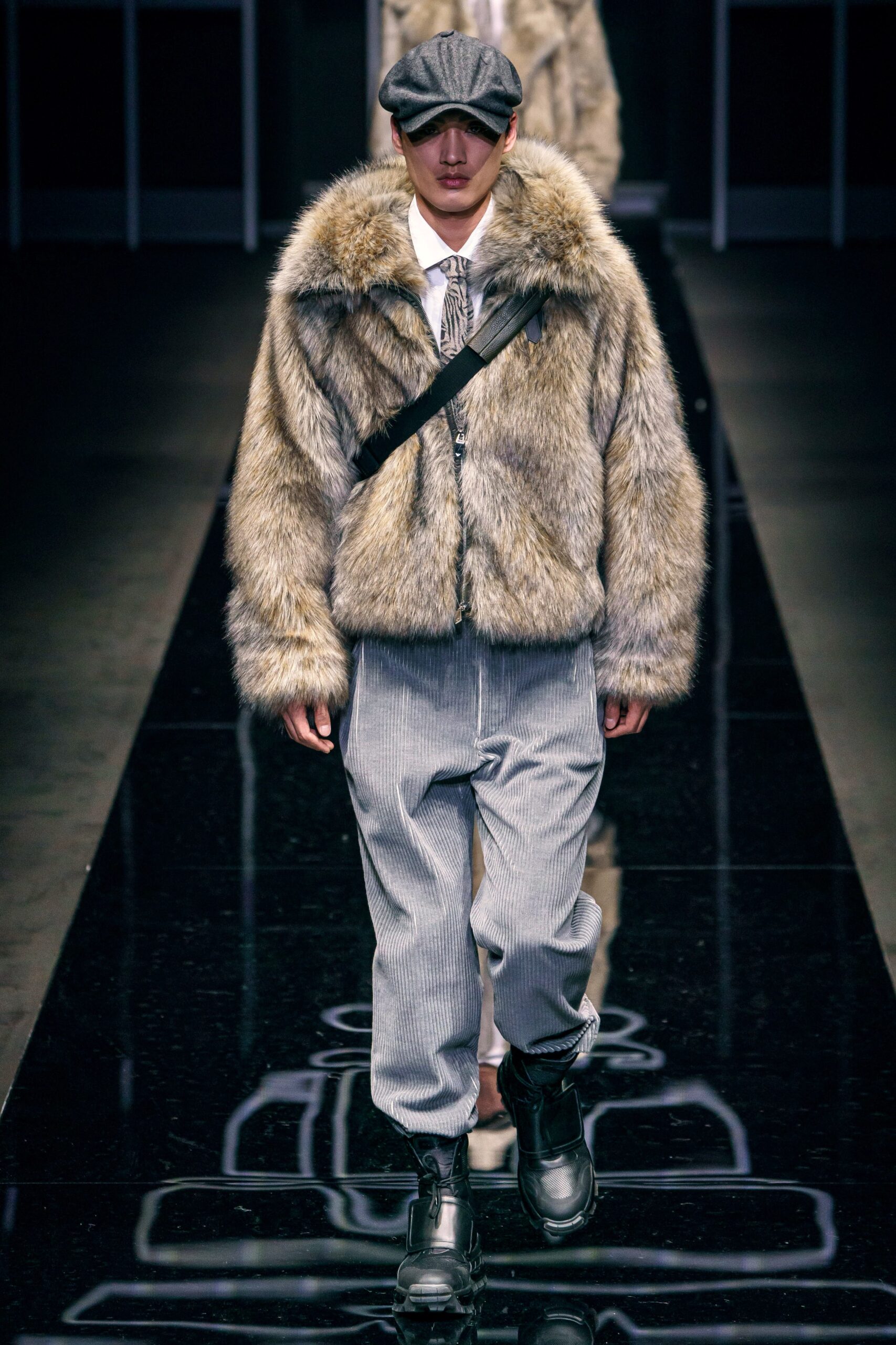 Emporio Armani F/W 19 Menswear Look 95