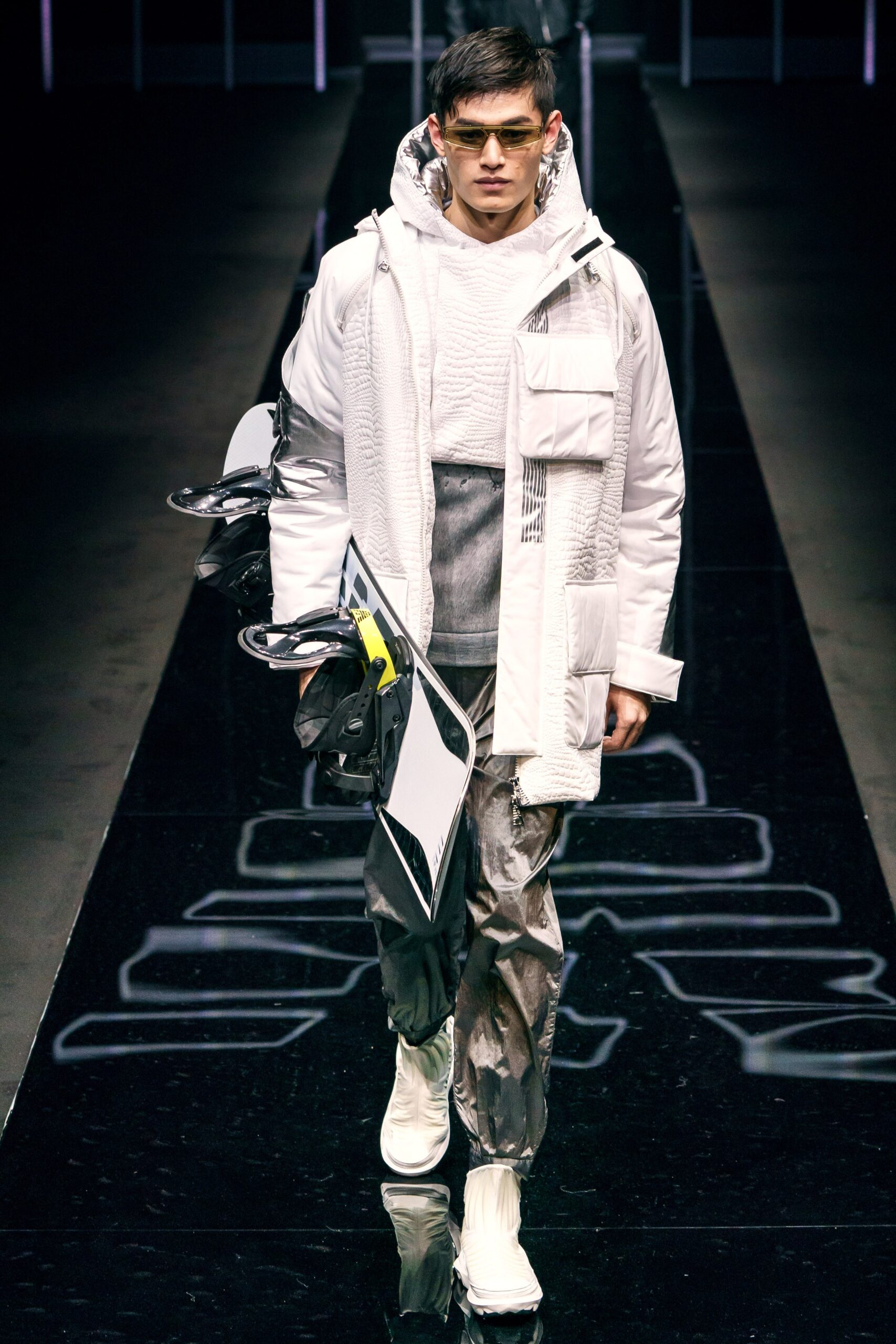 Emporio Armani F/W 19 Menswear Look 122