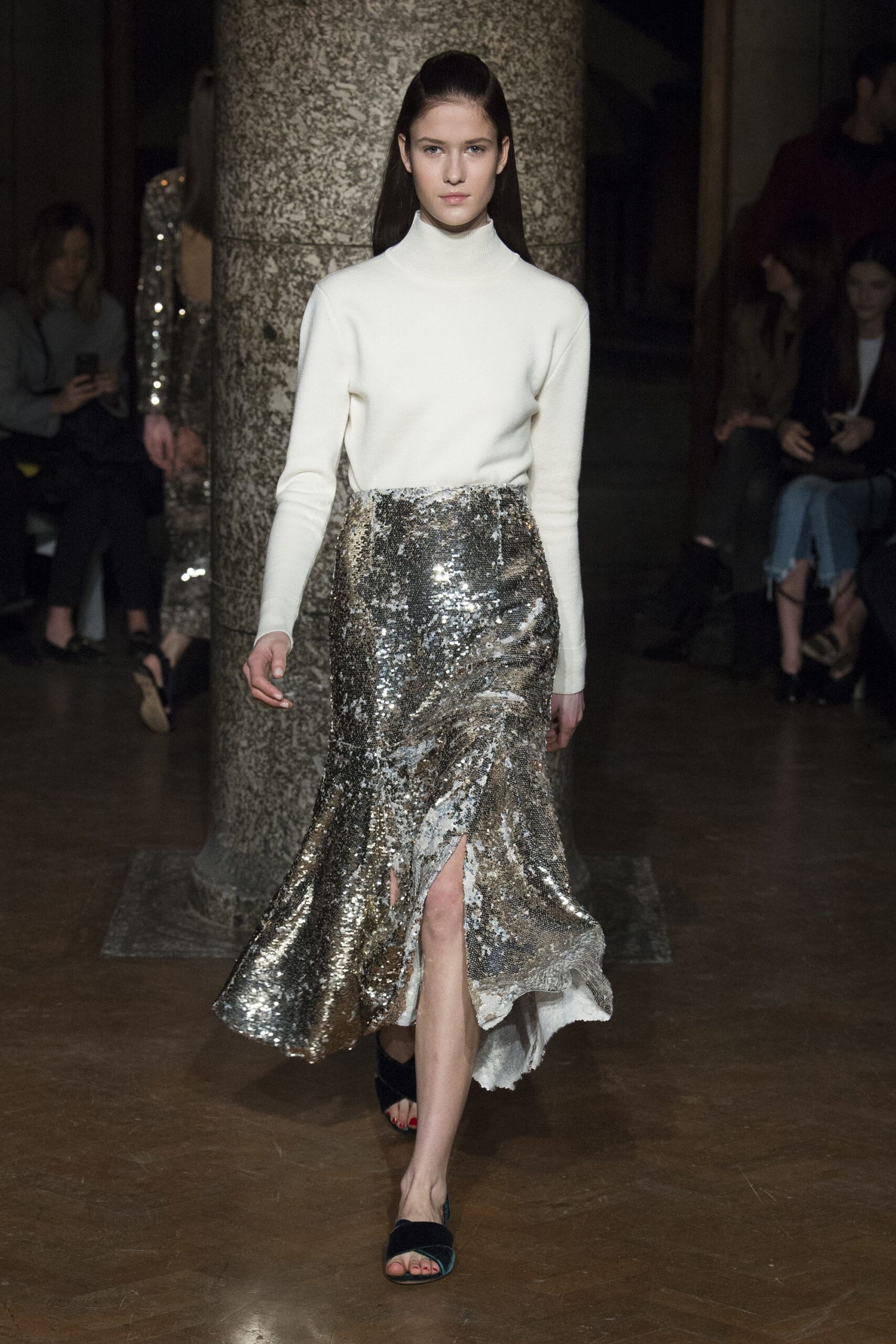 Emilia Wickstead F/W 17 Look 32