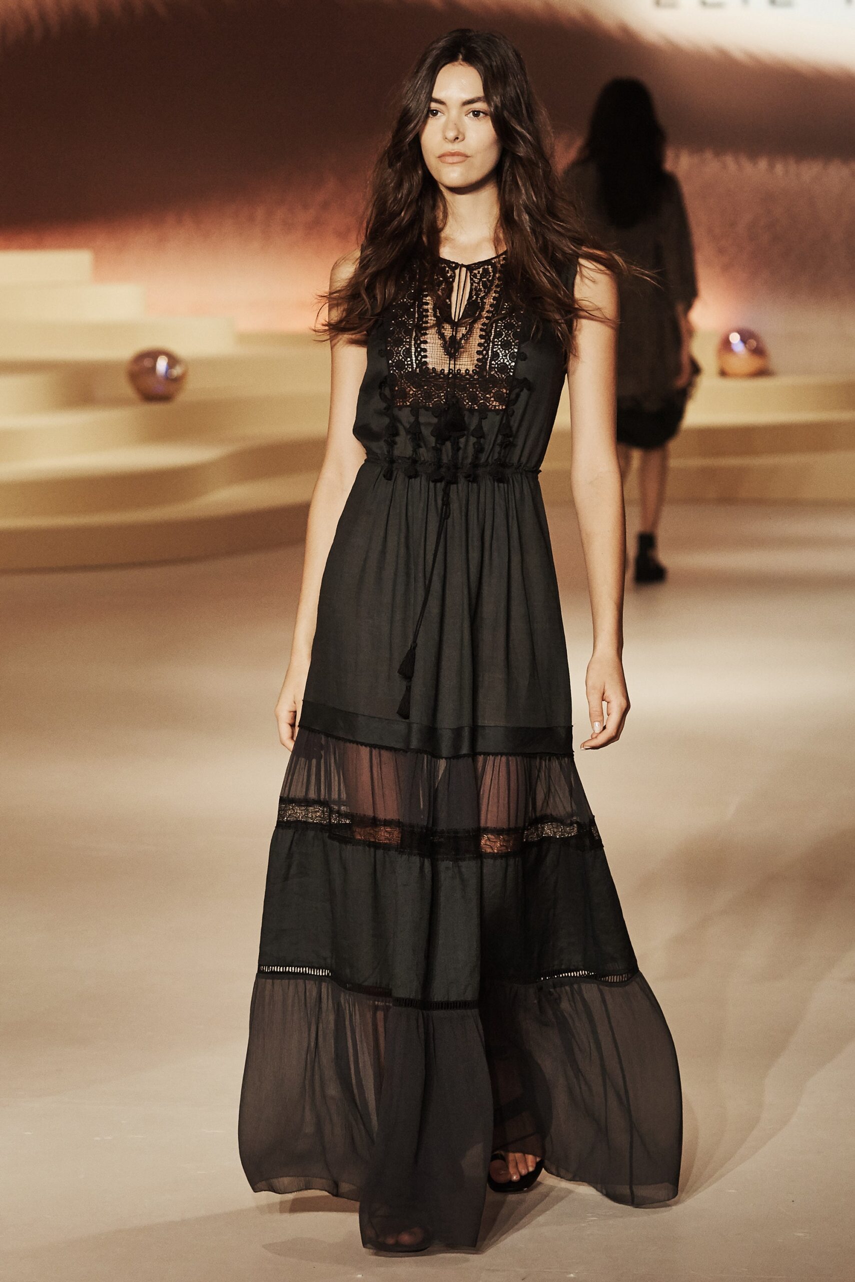 Elie Tahari S/S 16 Look 21