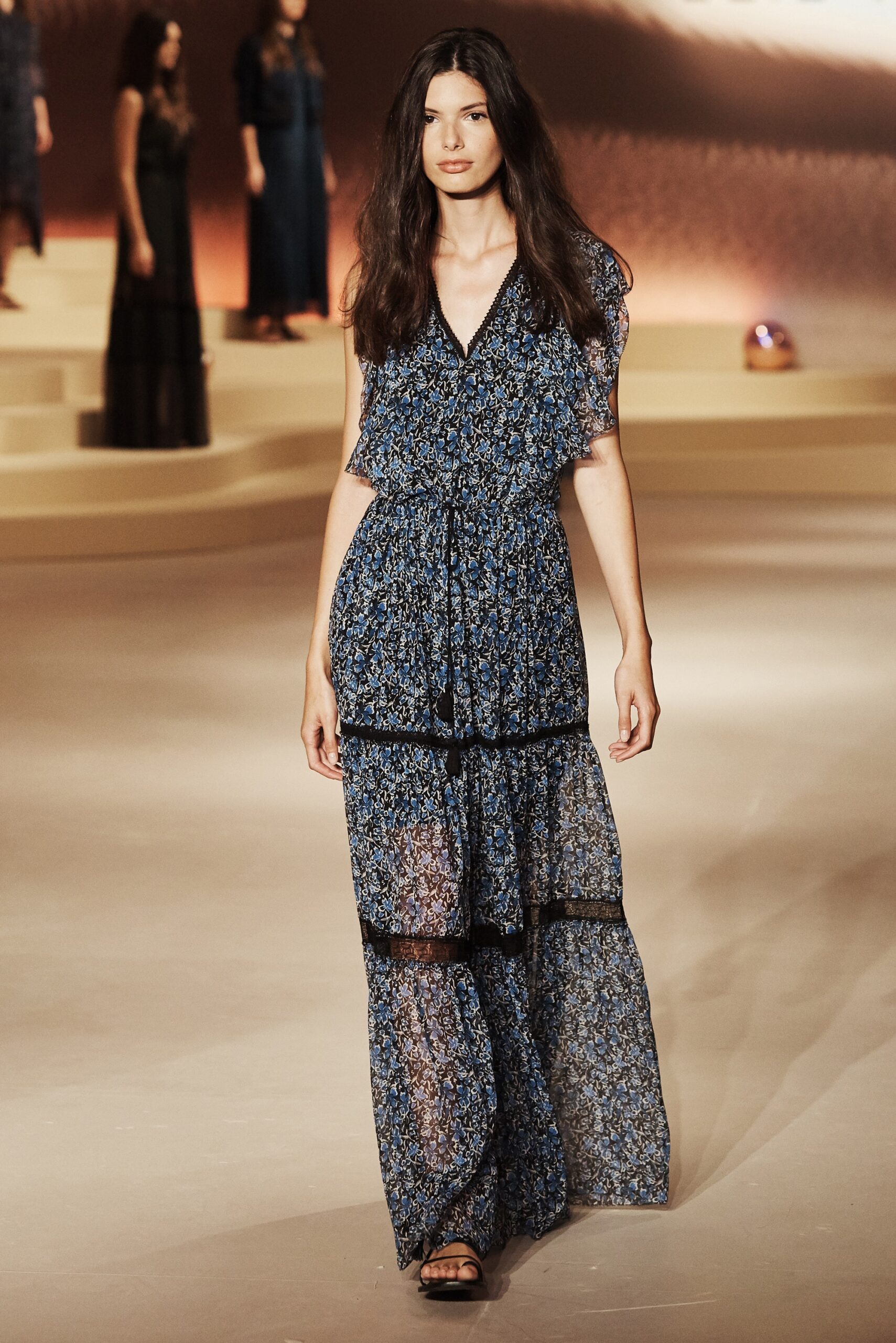 Elie Tahari S/S 16 Look 26