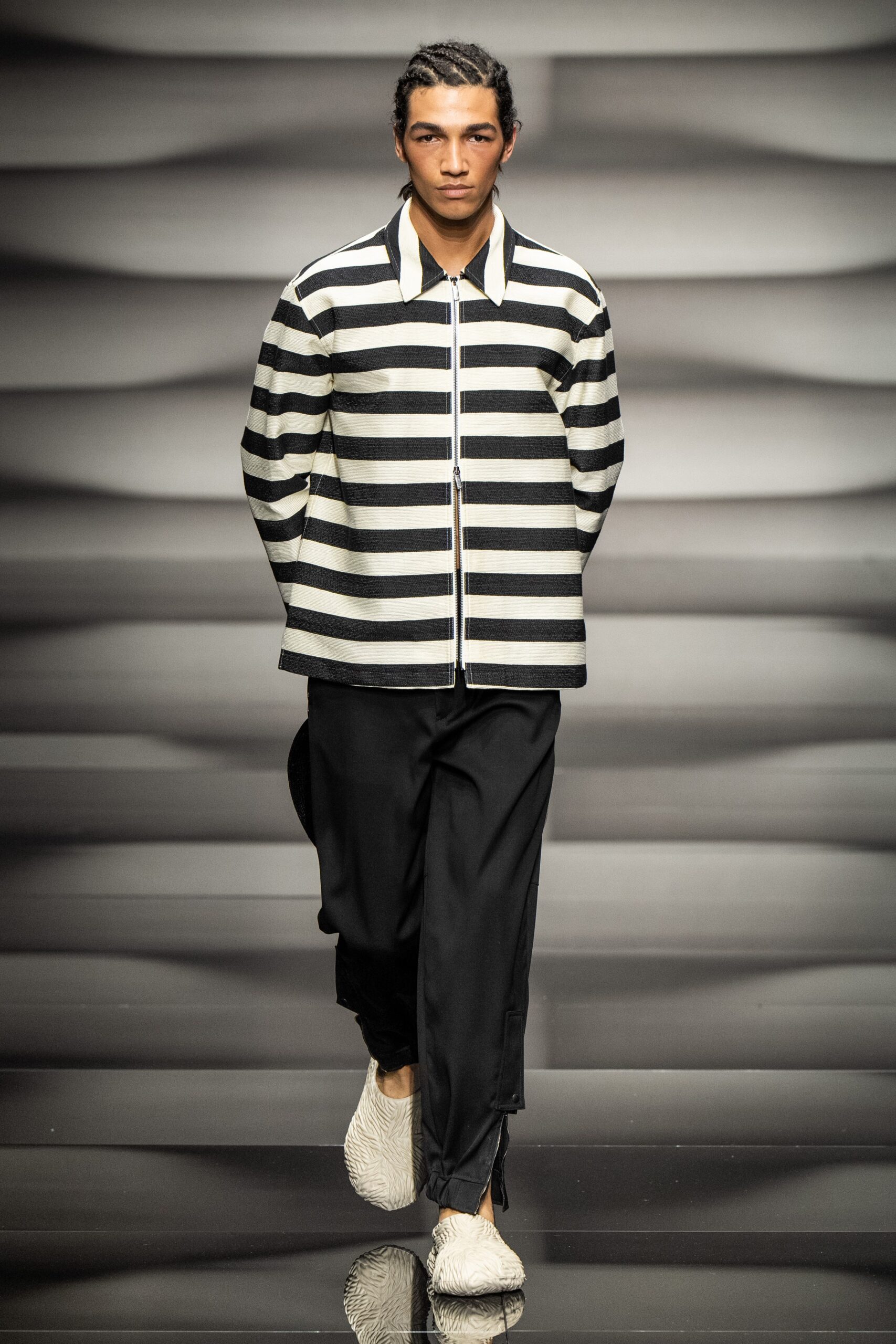 Emporio Armani S/S 23 Menswear Look 40