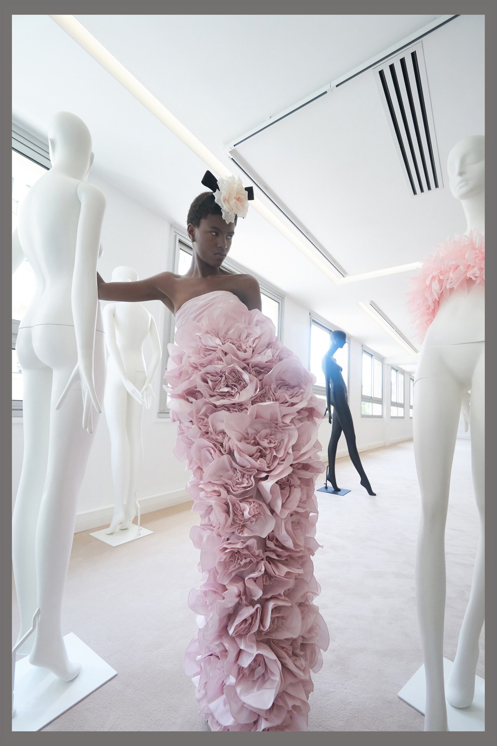 Giambattista Valli F/W 19 Couture Look 1