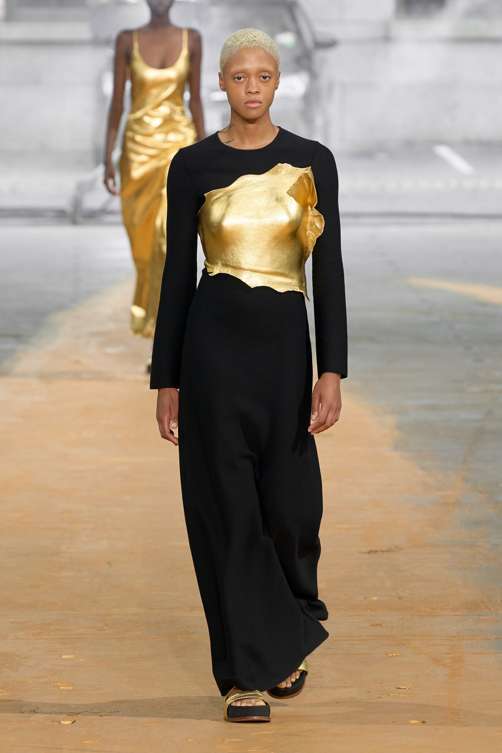 Gabriela Hearst S/S 23 Look 1