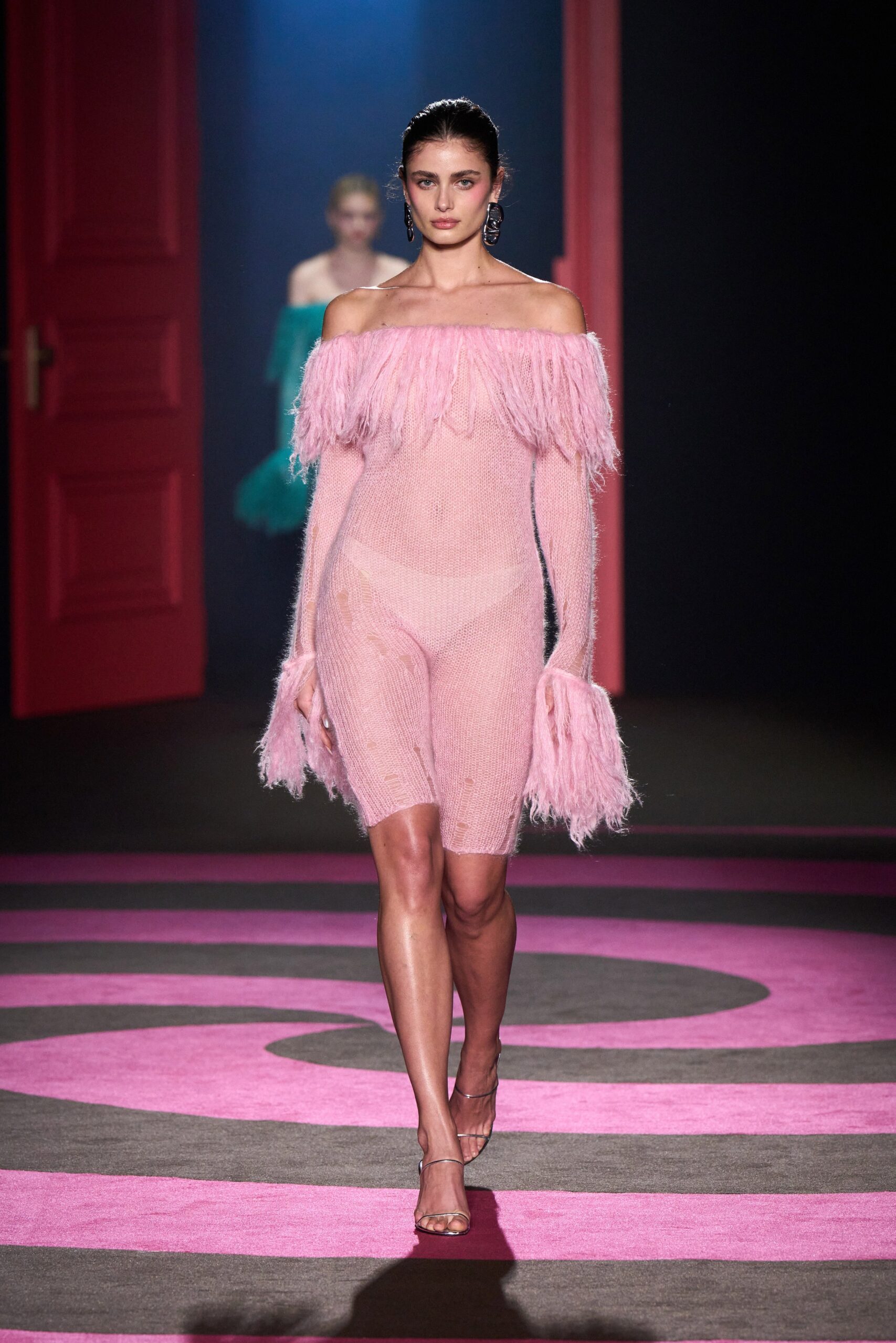 GCDS F/W 22 Look 1