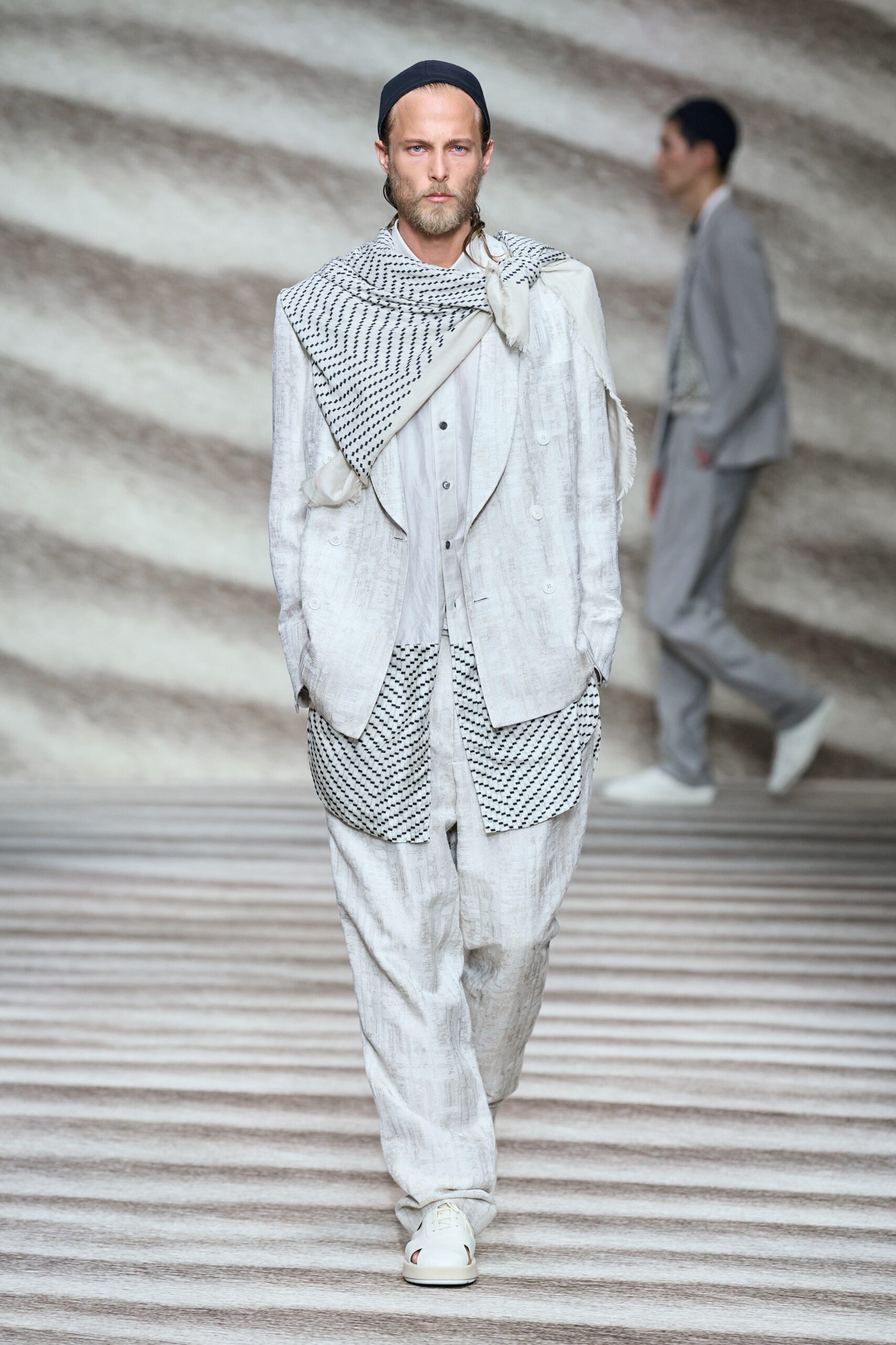Giorgio Armani S/S 23 Menswear Look 1