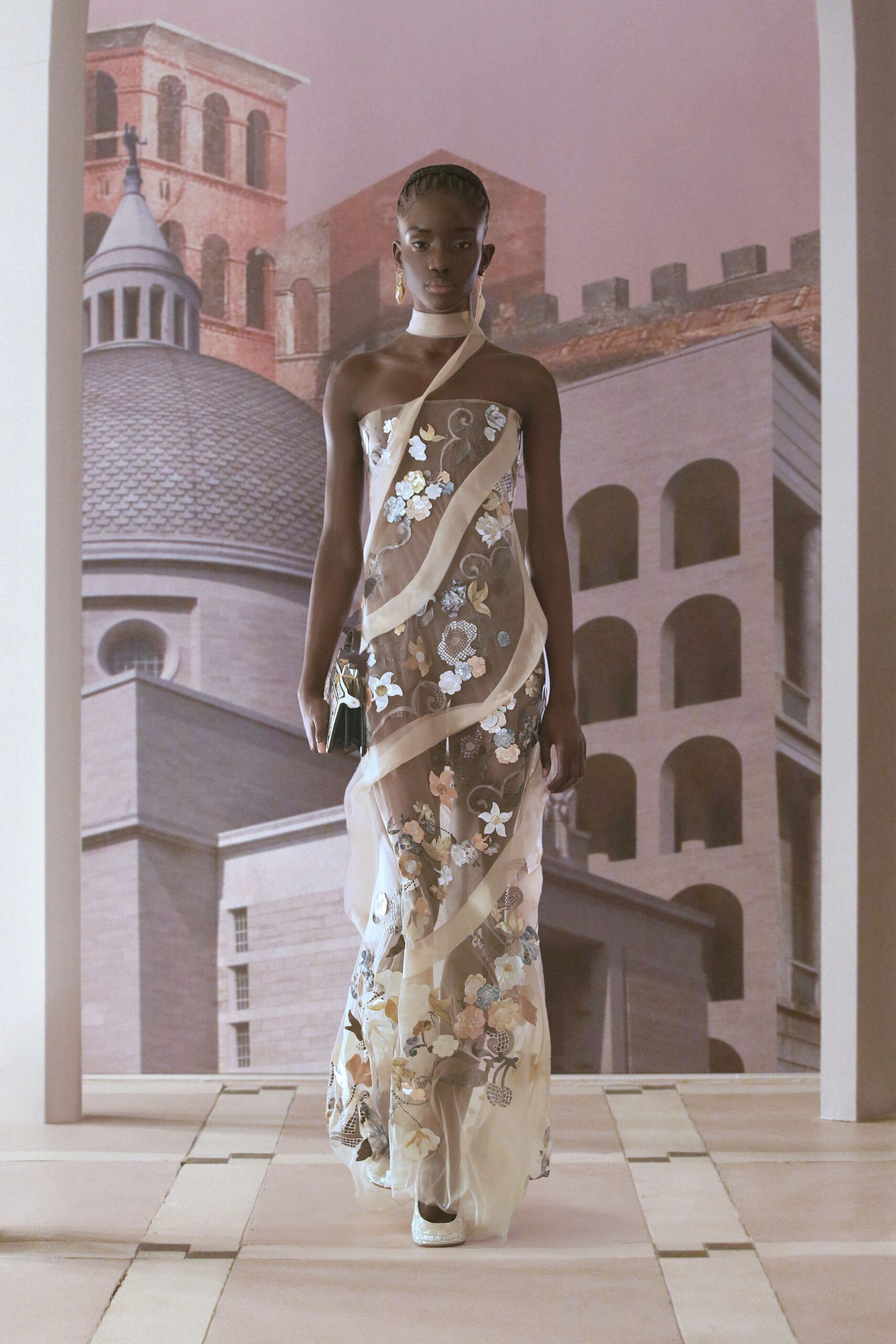 Fendi F/W 21 Couture Look 2