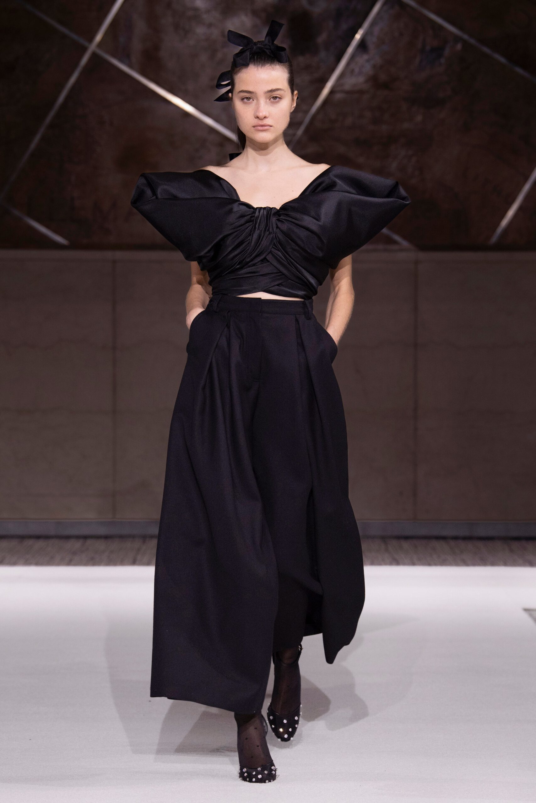 Giambattista Valli S/S 22 Couture Look 2