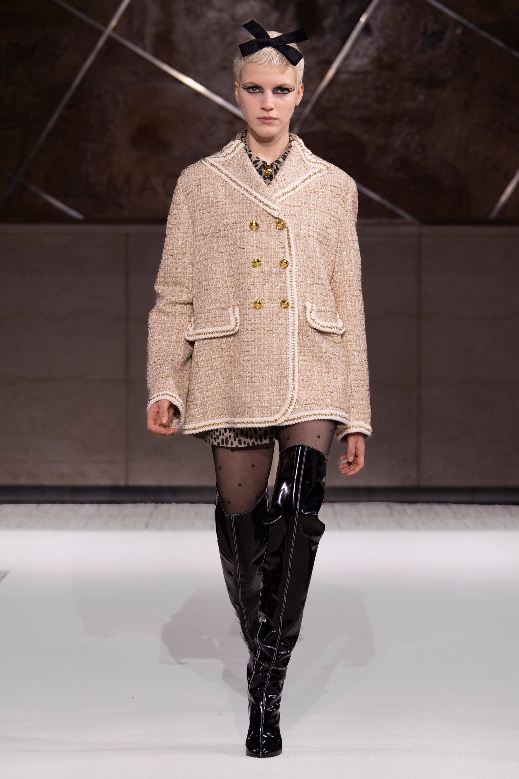 Giambattista Valli F/W 22 Look 2
