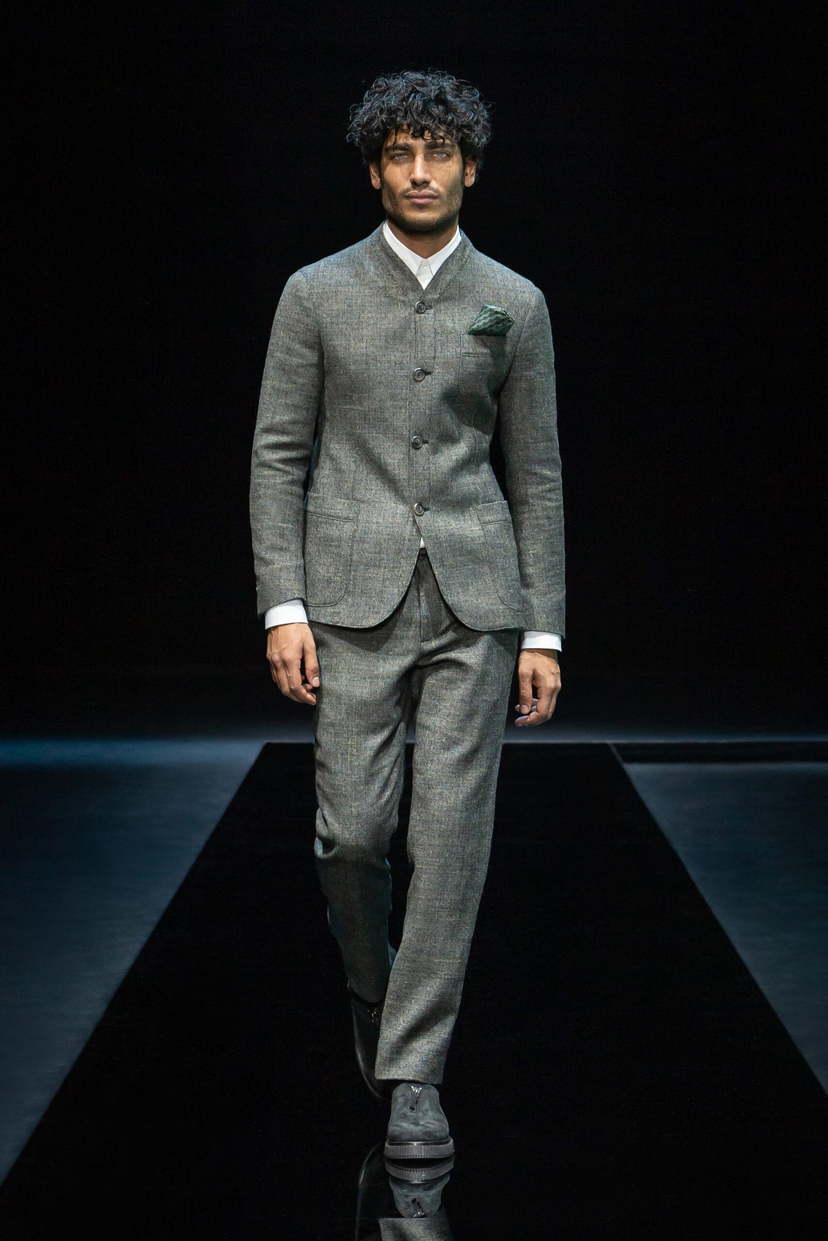 Giorgio Armani F/W 21 Menswear Look 2