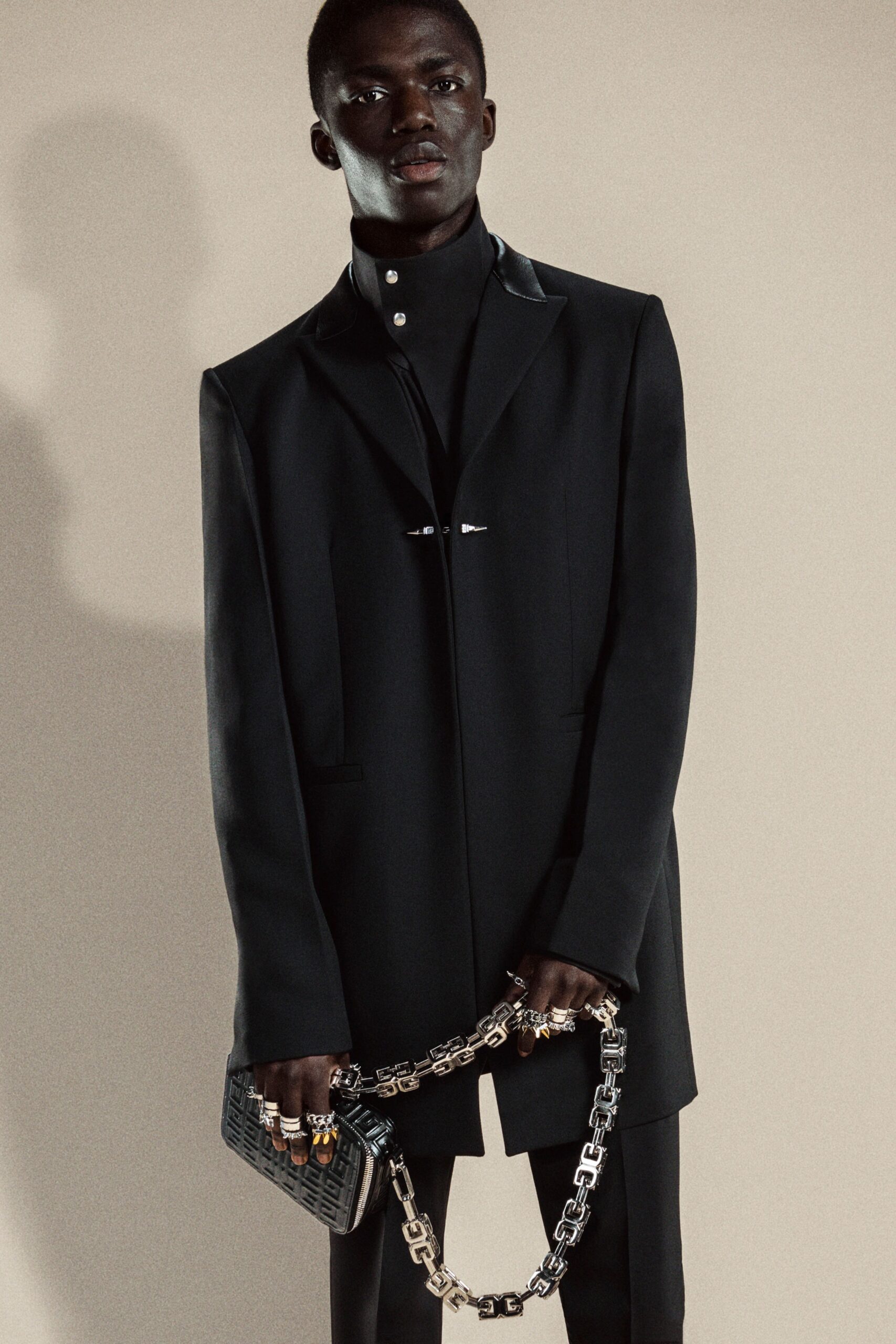 Givenchy F/W 21 Look 2