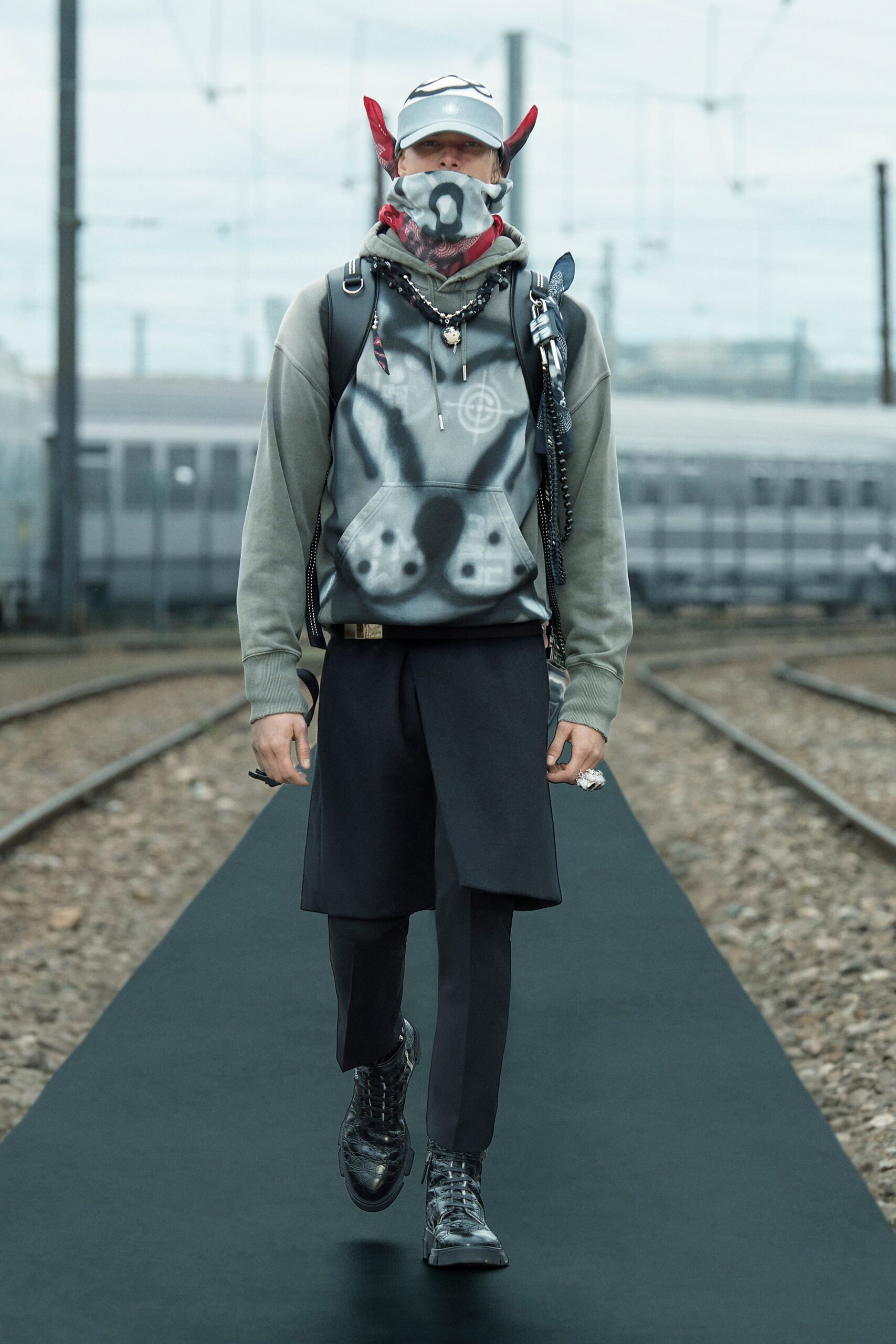Givenchy Resort 22 Look 2