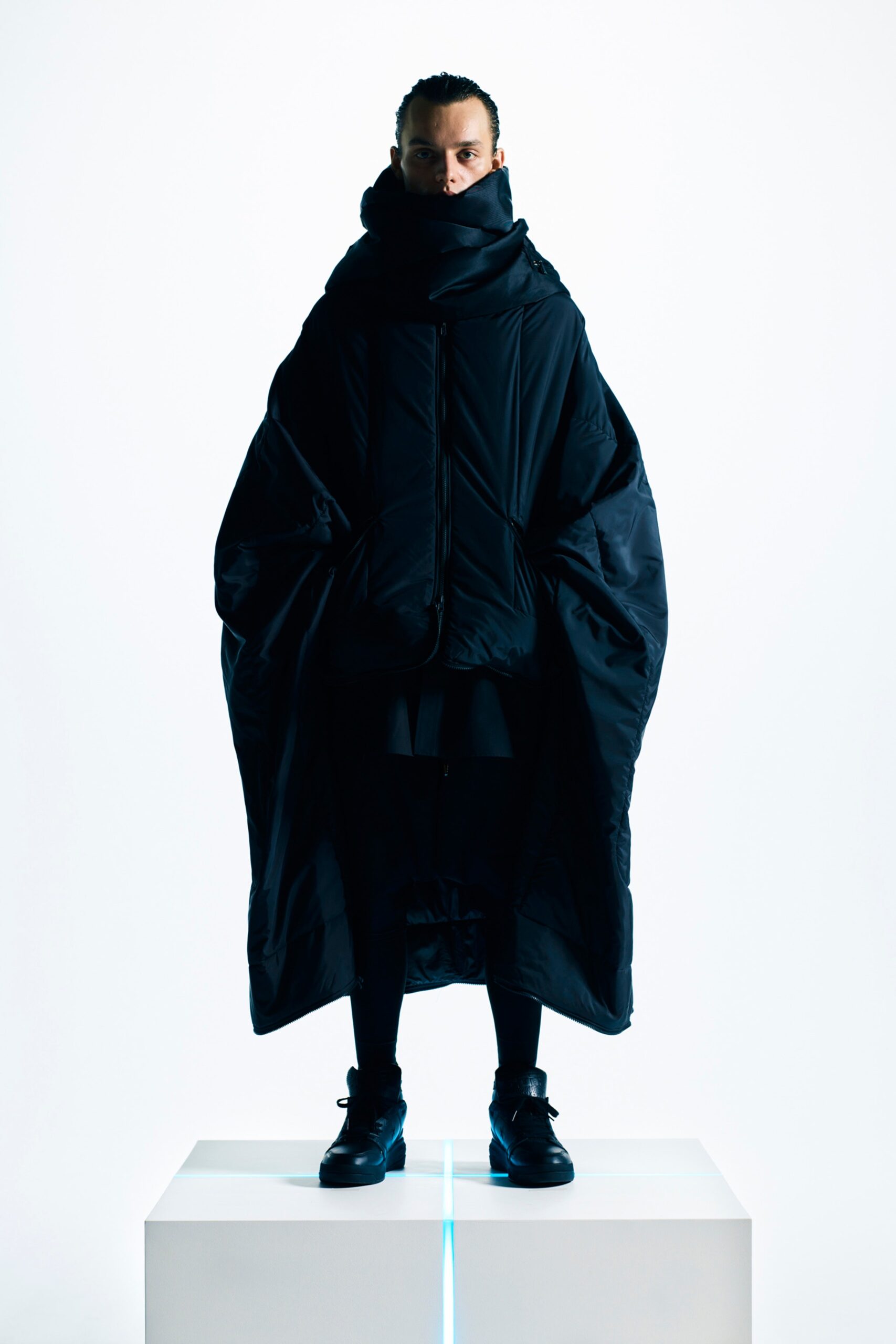 Fumito Ganryu F/W 22 Menswear Look 1