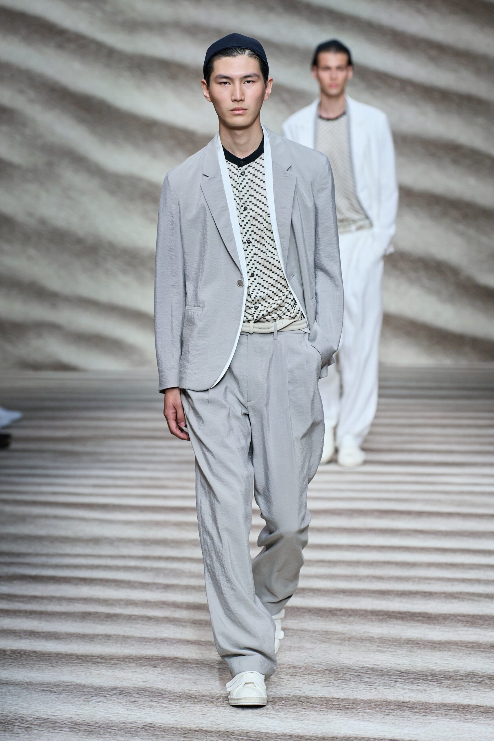 Giorgio Armani S/S 23 Menswear Look 2
