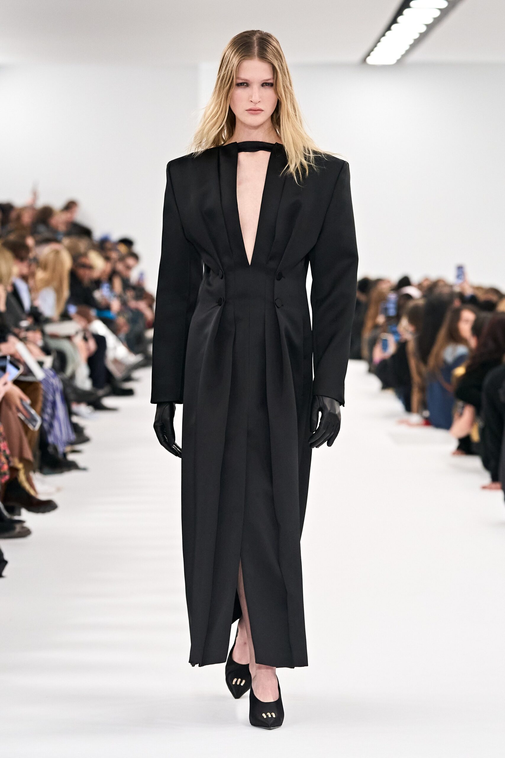 Givenchy F/W 23 Look 2