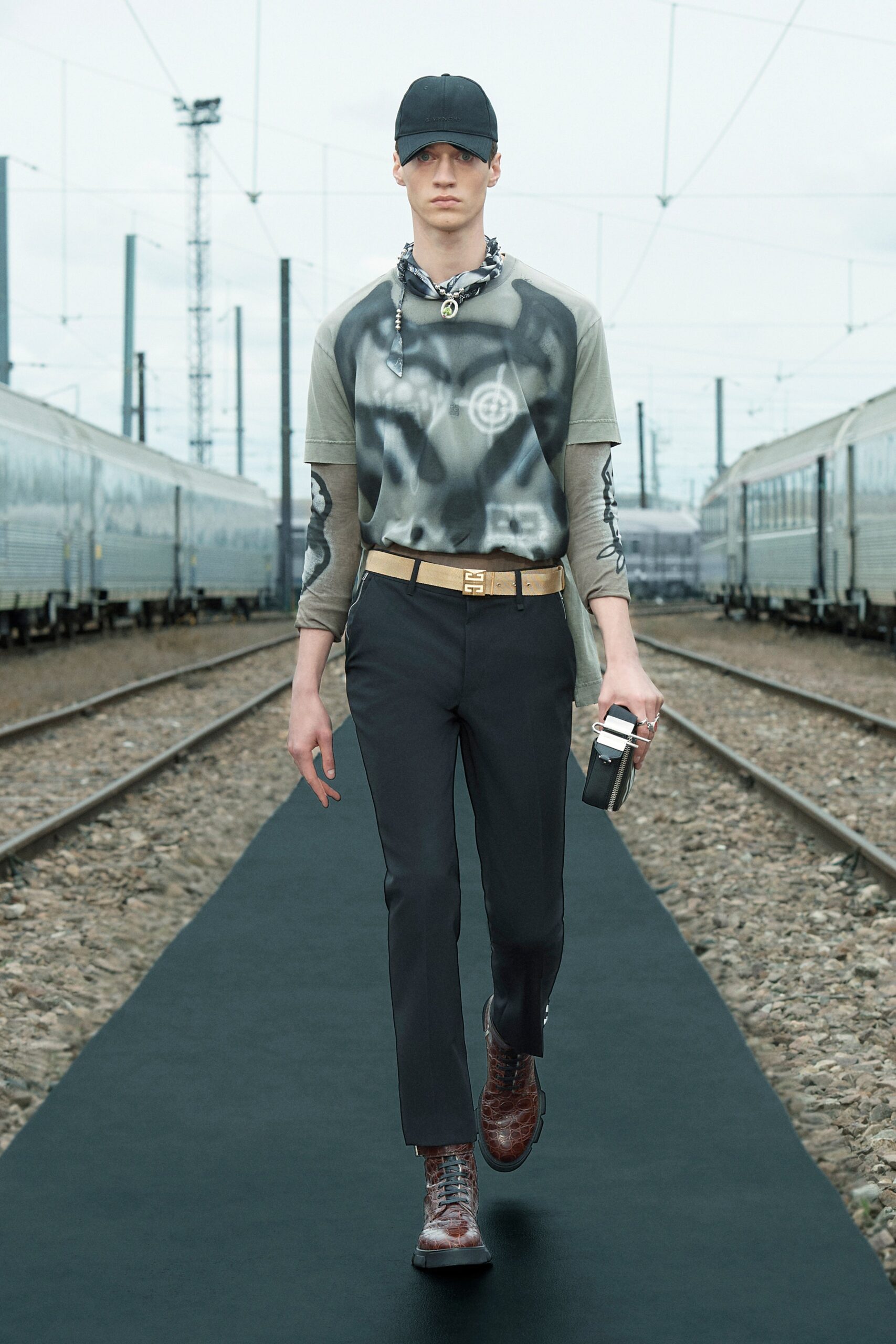 Givenchy Resort 22 Look 3