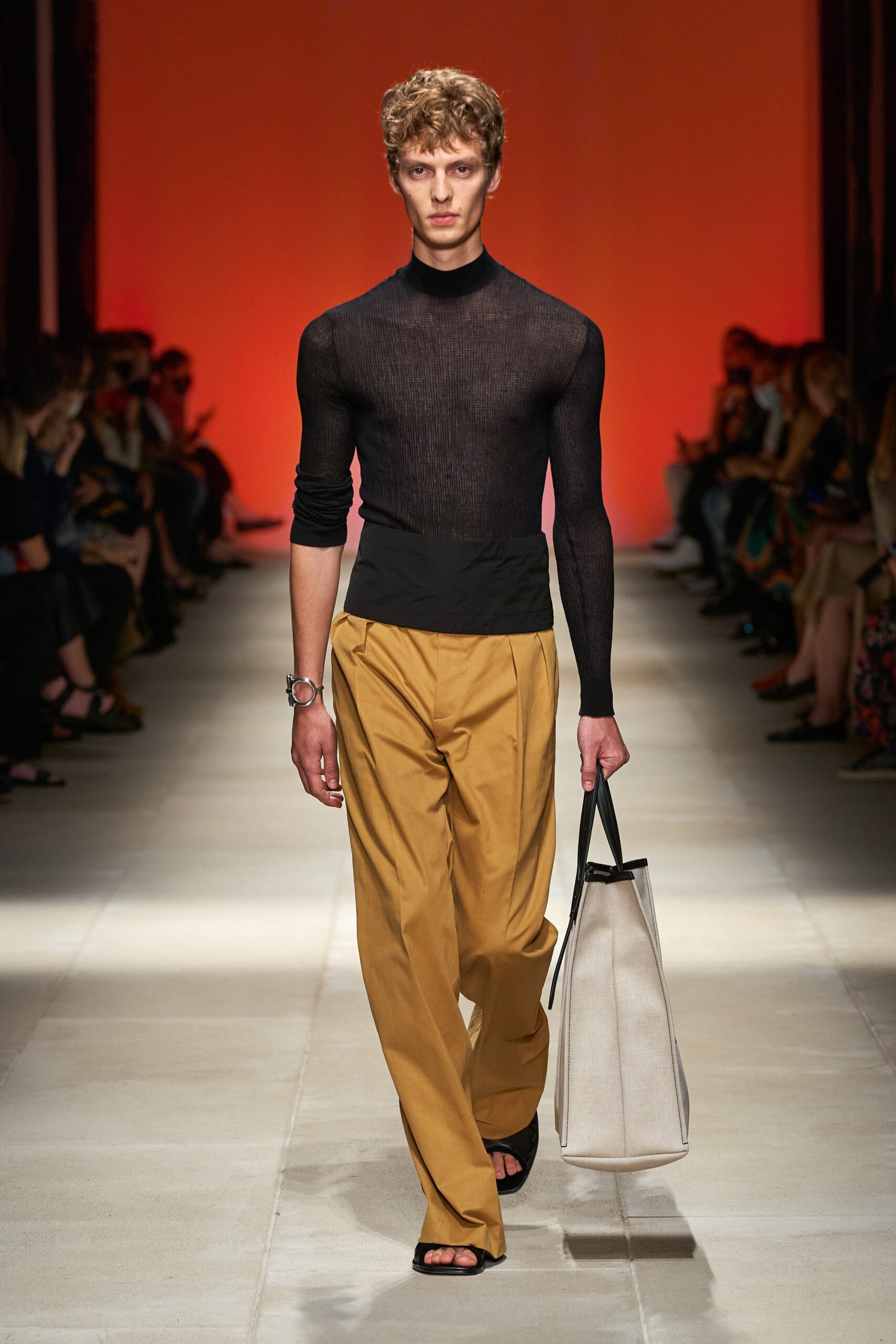 Ferragamo S/S 22 Look 3