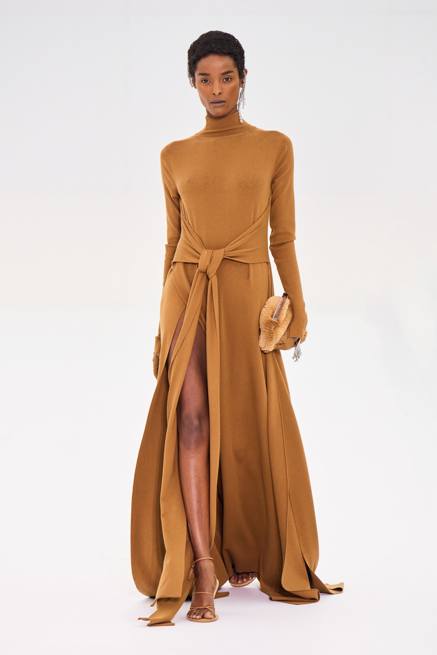 Fendi F/W 22 Couture Look 3