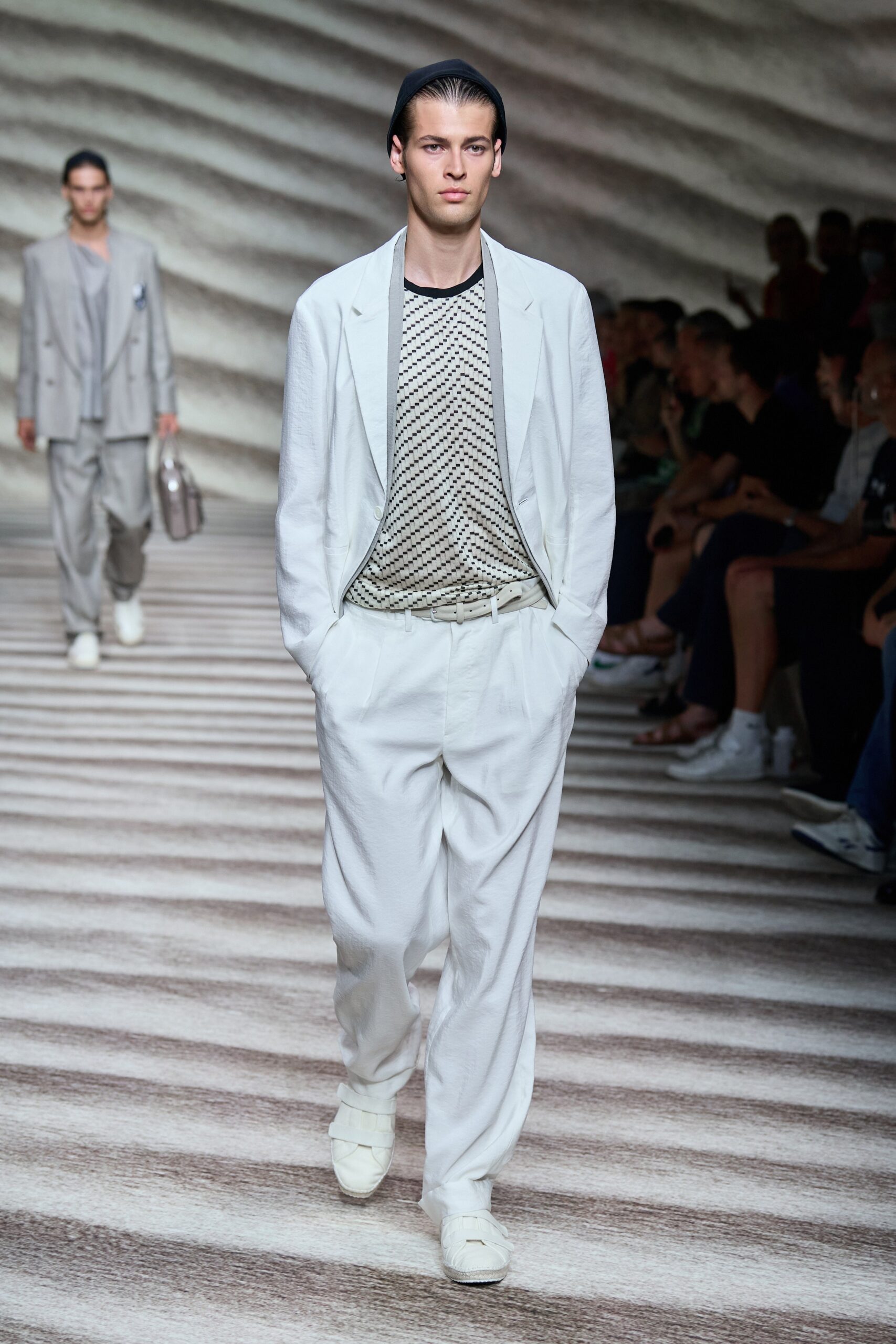 Giorgio Armani S/S 23 Menswear Look 3