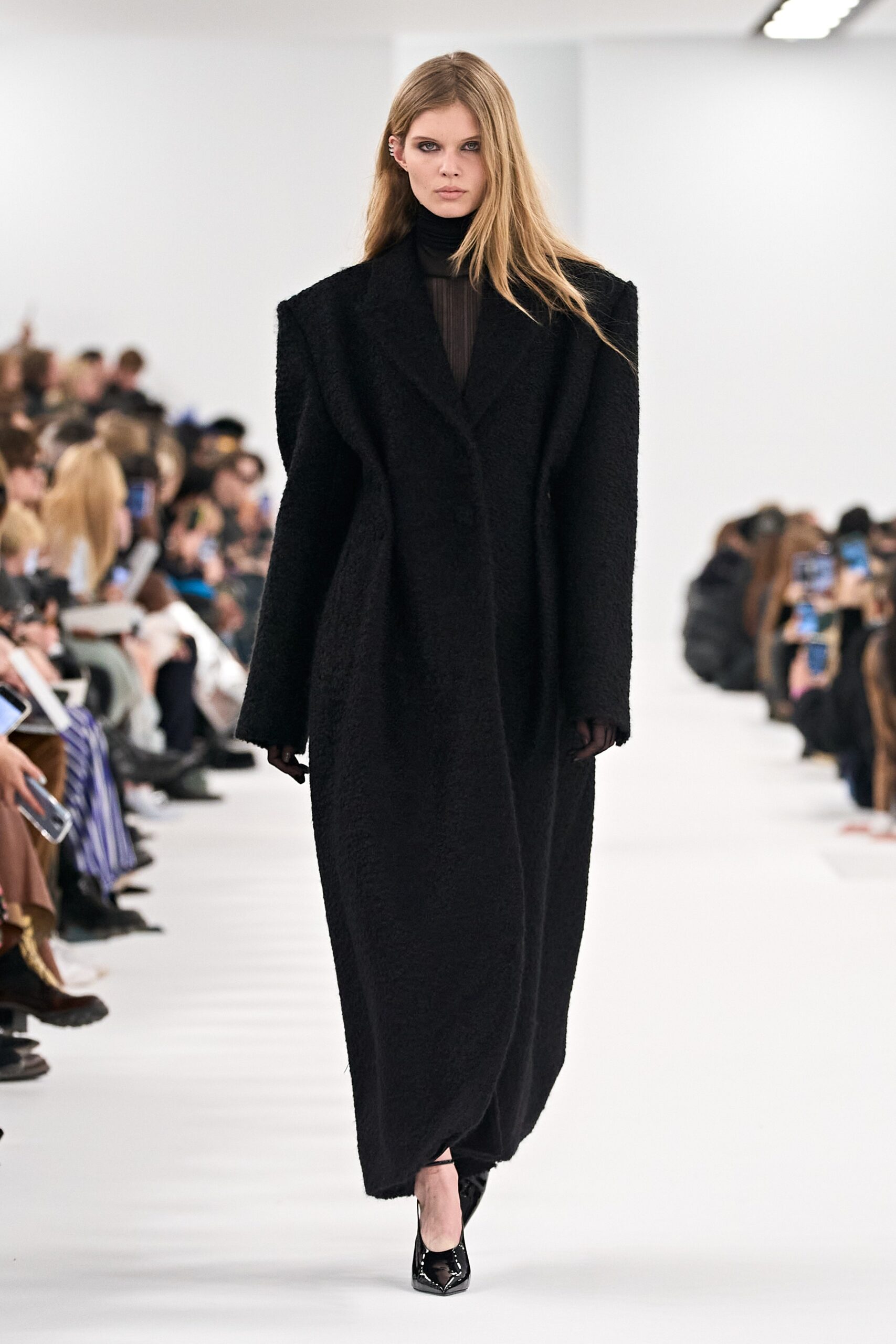 Givenchy F/W 23 Look 3