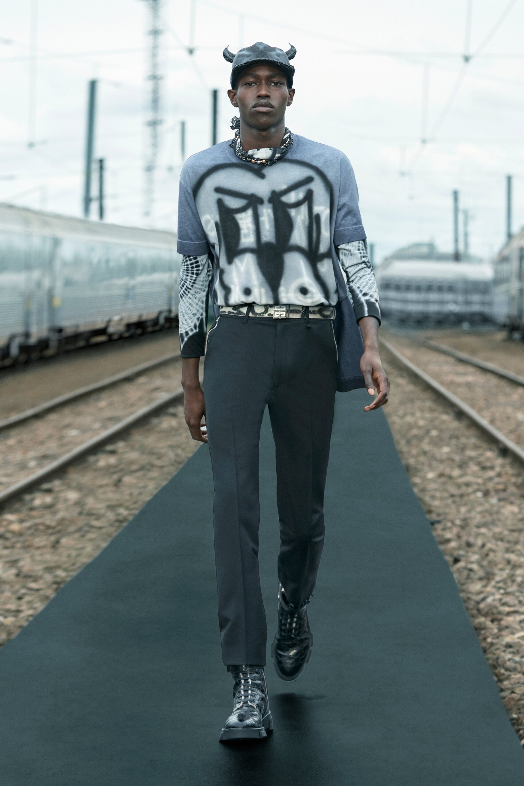 Givenchy Resort 22 Look 5