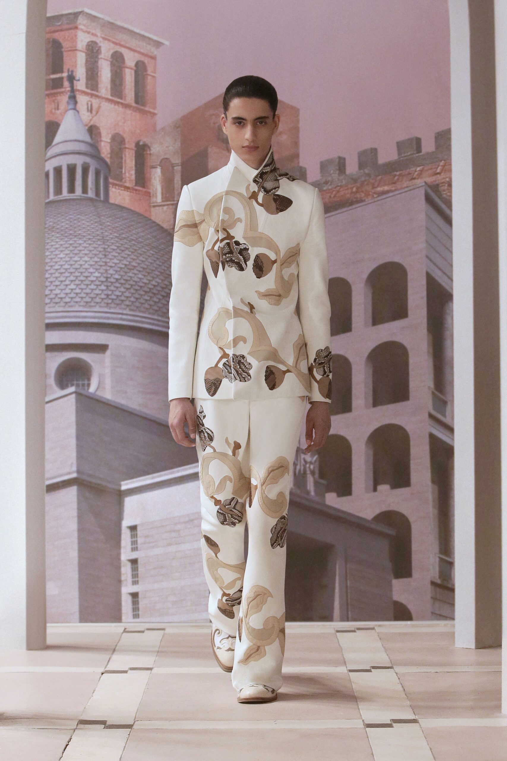 Fendi F/W 21 Couture Look 6