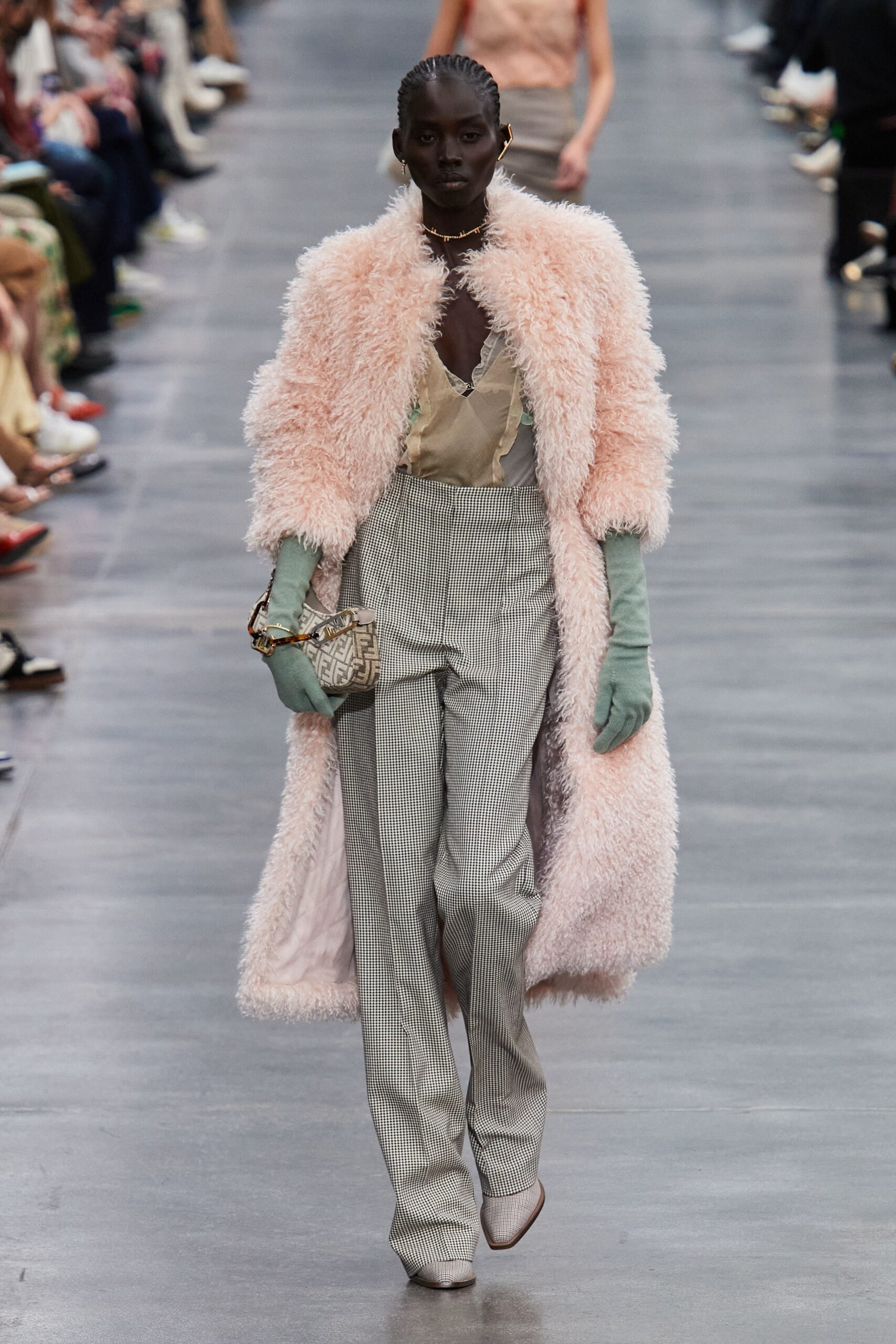 Fendi F/W 22 Look 6