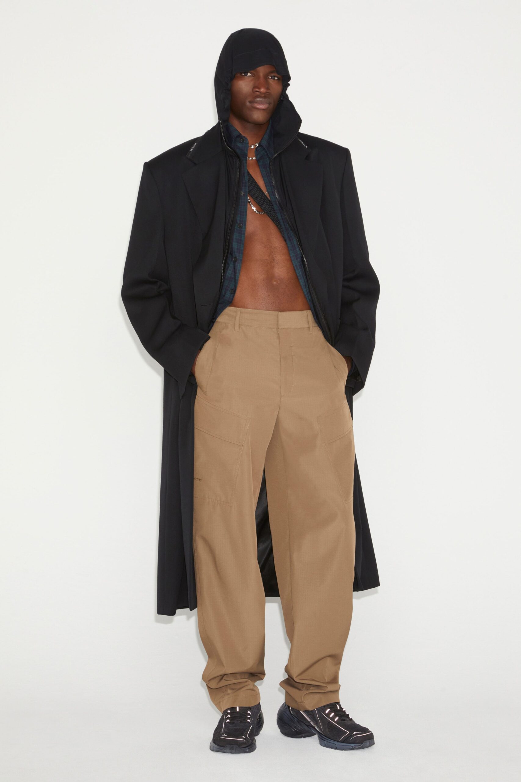 Givenchy F/W 23 Look 6