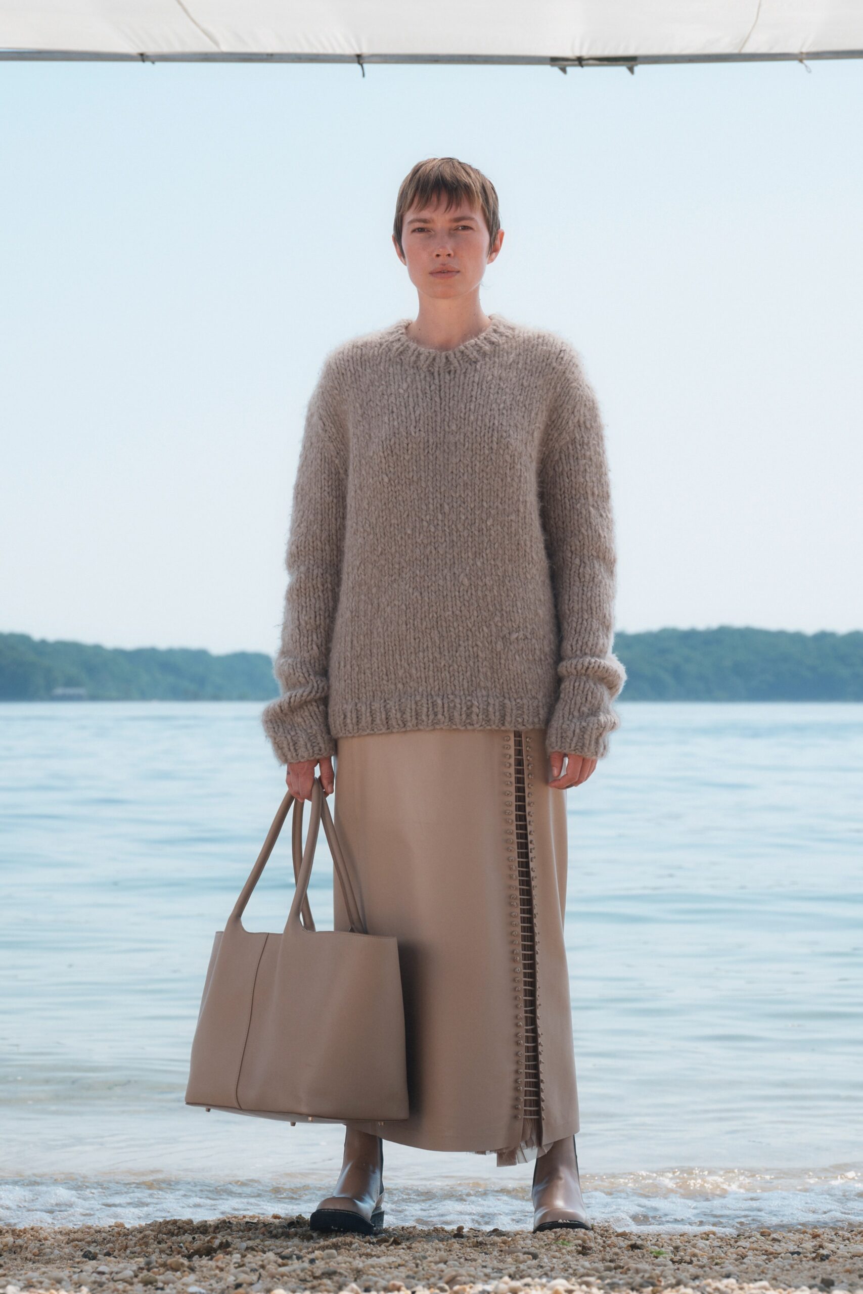 Gabriela Hearst Resort 22 Look 7
