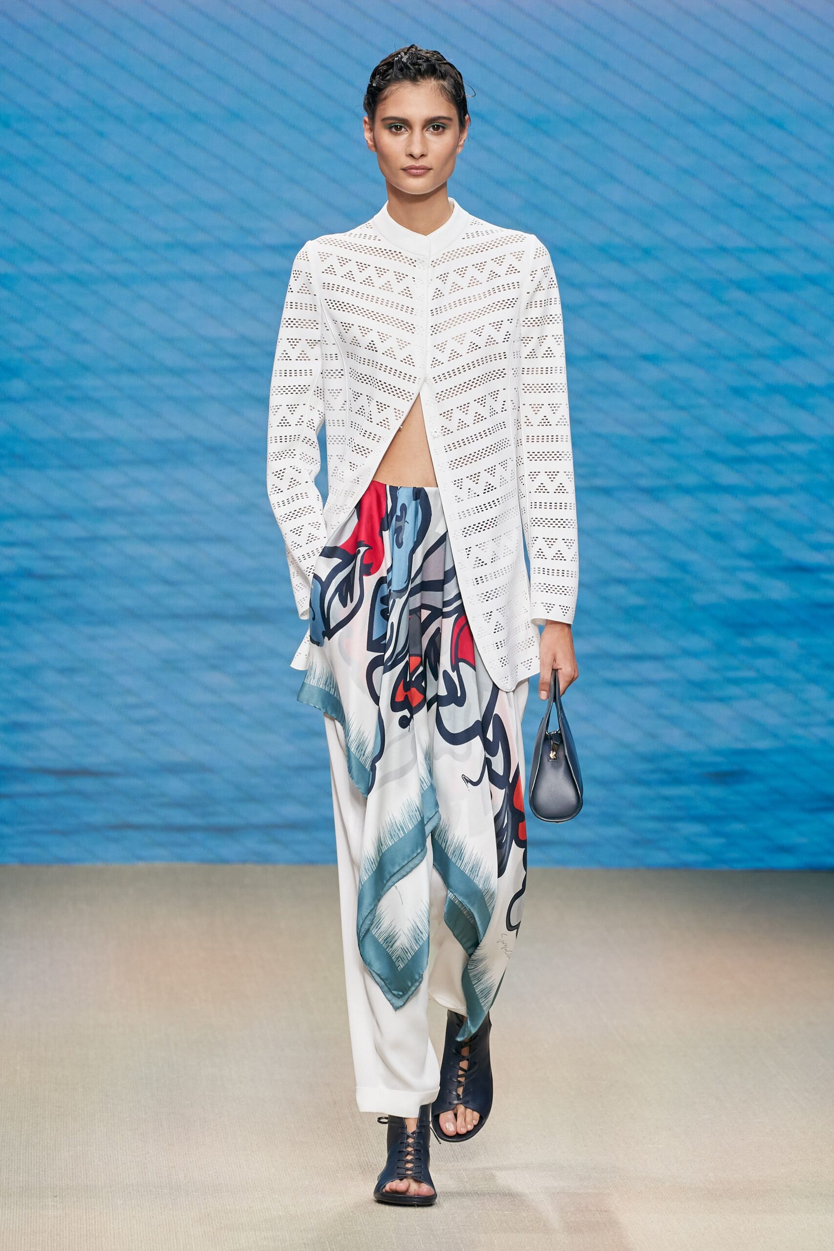Giorgio Armani S/S 22 Look 7