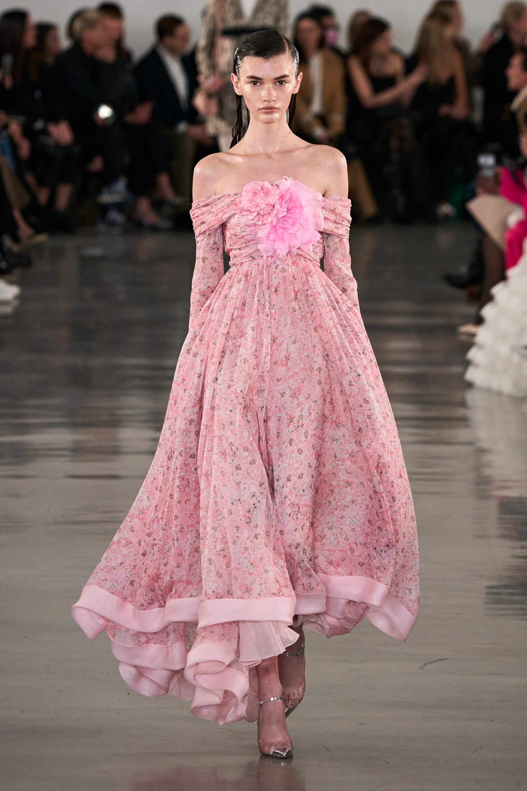 Giambattista Valli F/W 22 Look 7