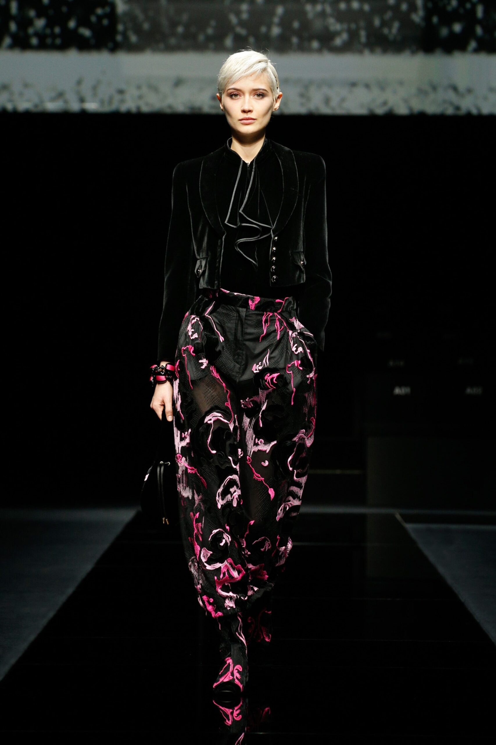 Giorgio Armani F/W 20 Look 7