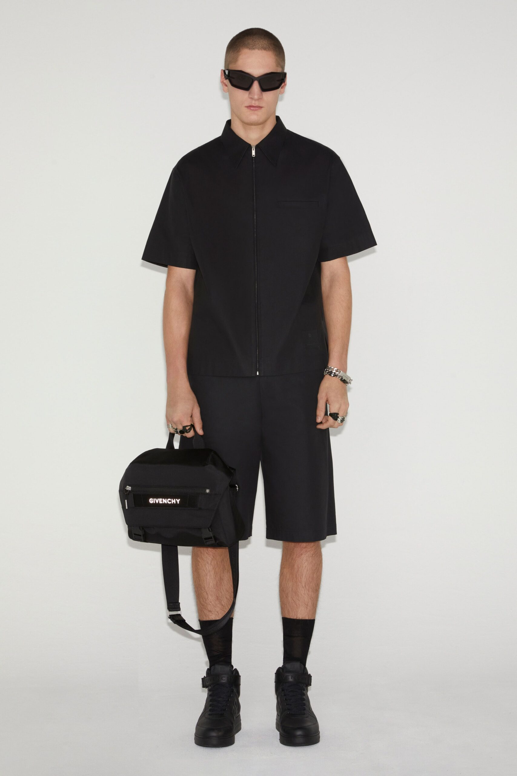 Givenchy F/W 23 Look 7