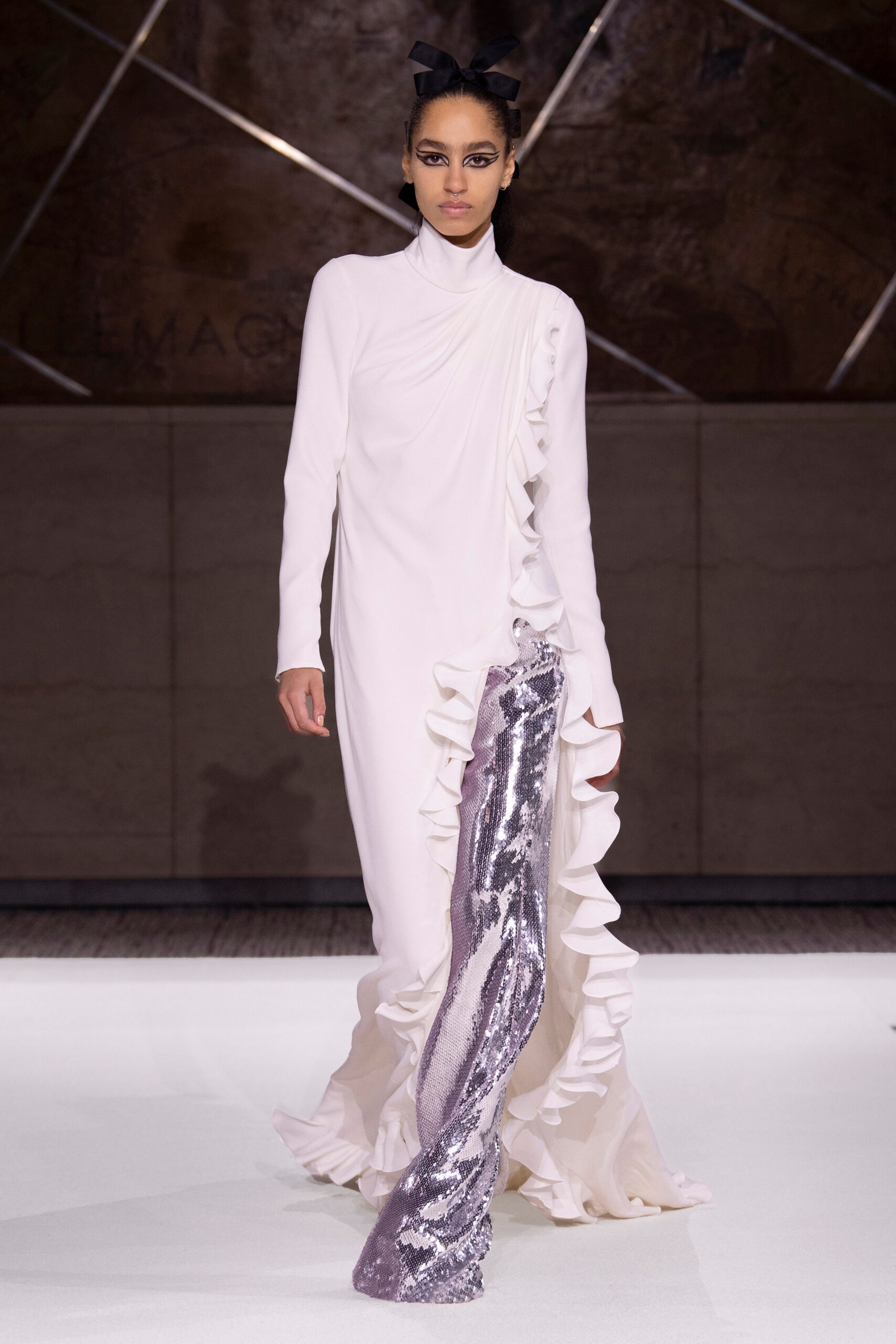 Giambattista Valli S/S 22 Couture Look 8