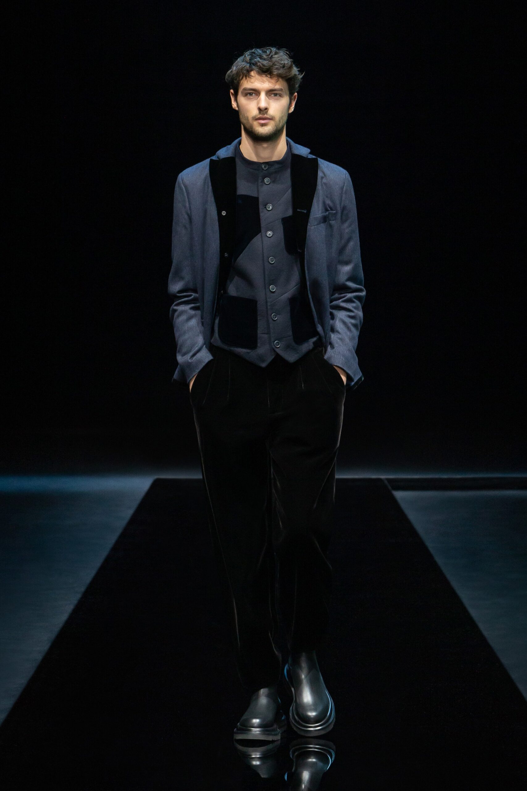 Giorgio Armani F/W 21 Menswear Look 8