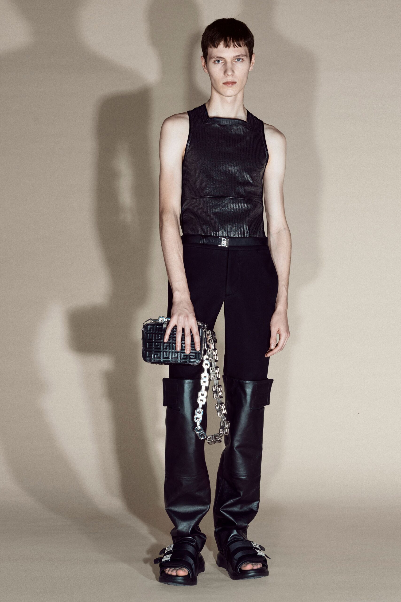 Givenchy F/W 21 Look 8