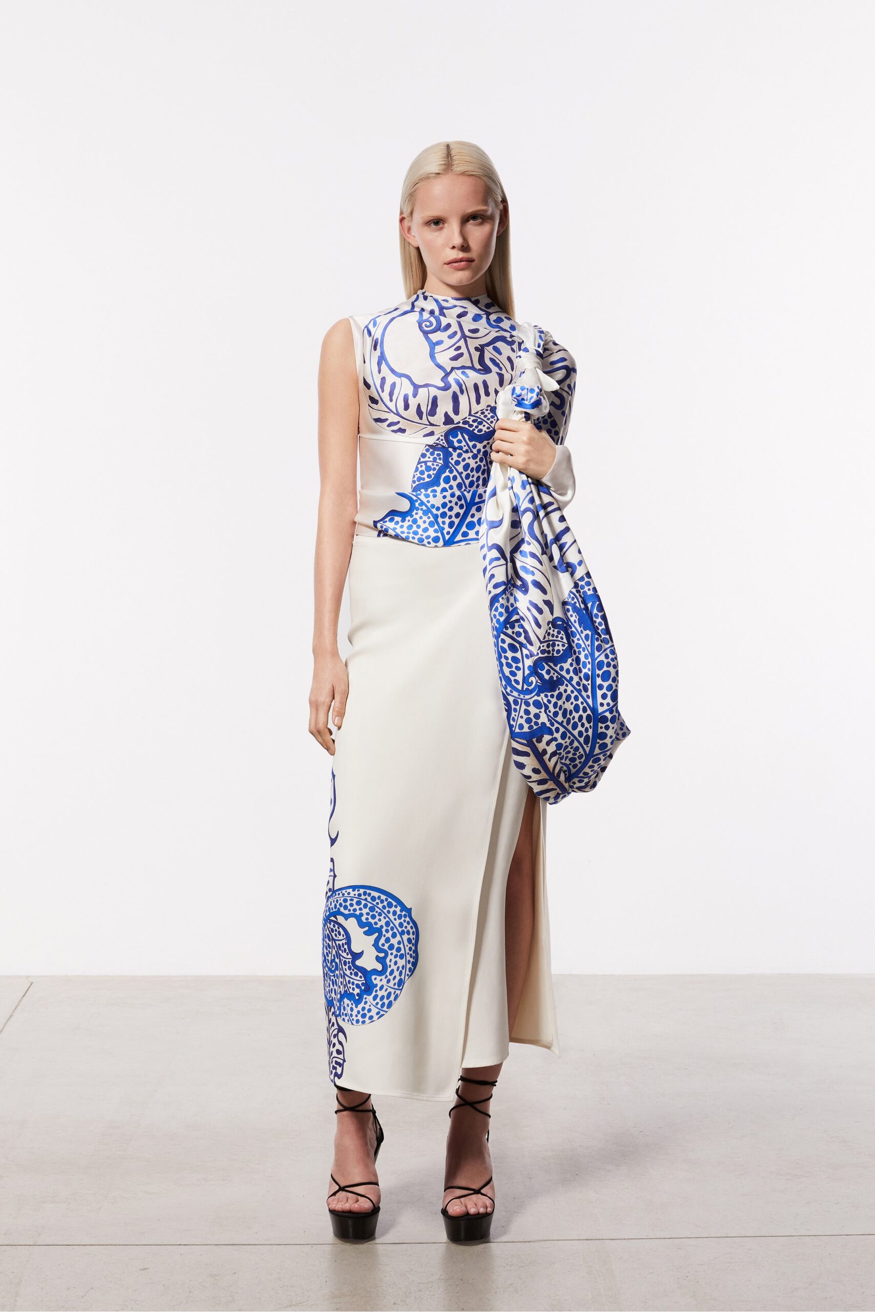 Ferragamo F/W 23 Look 8