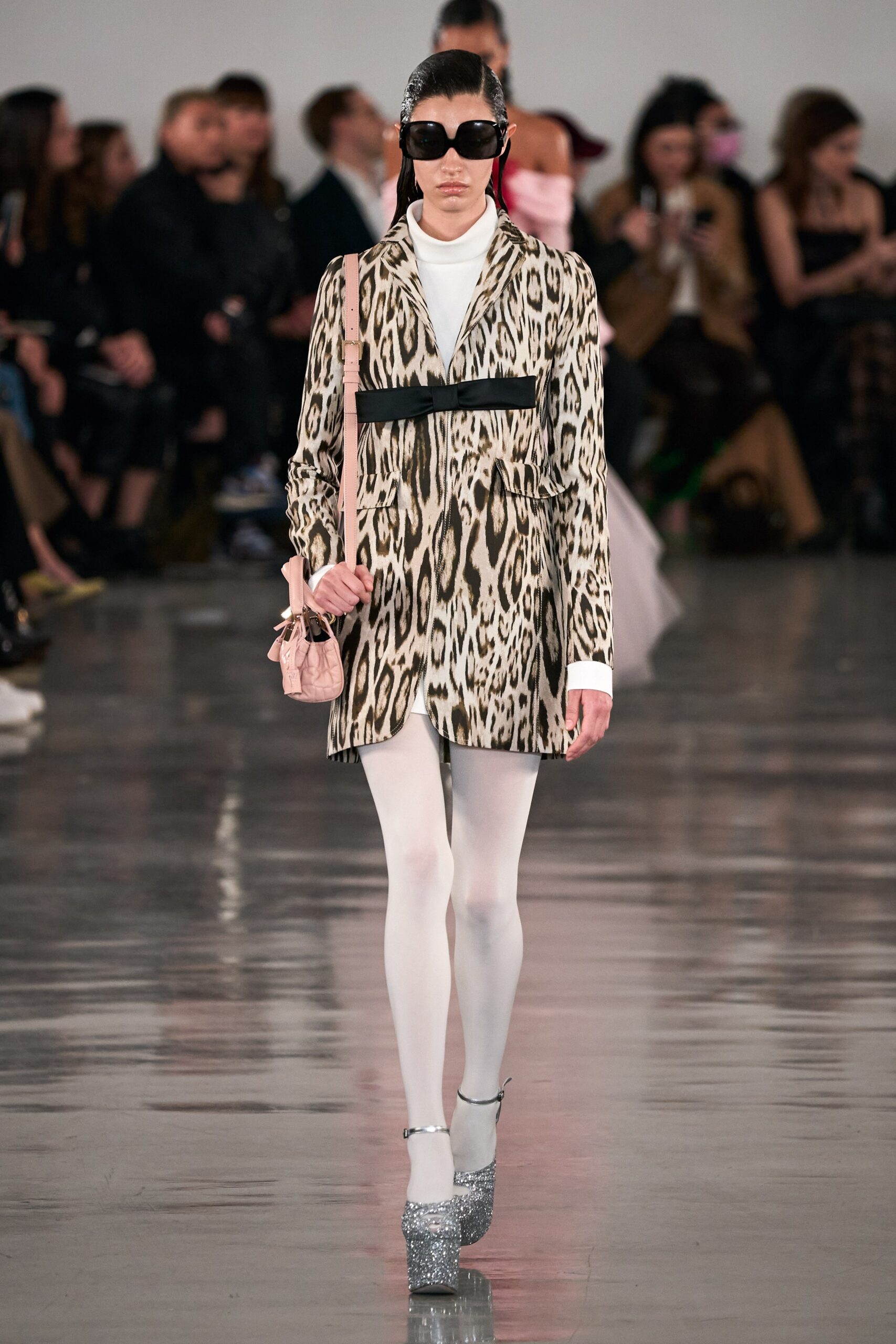 Giambattista Valli F/W 22 Look 8