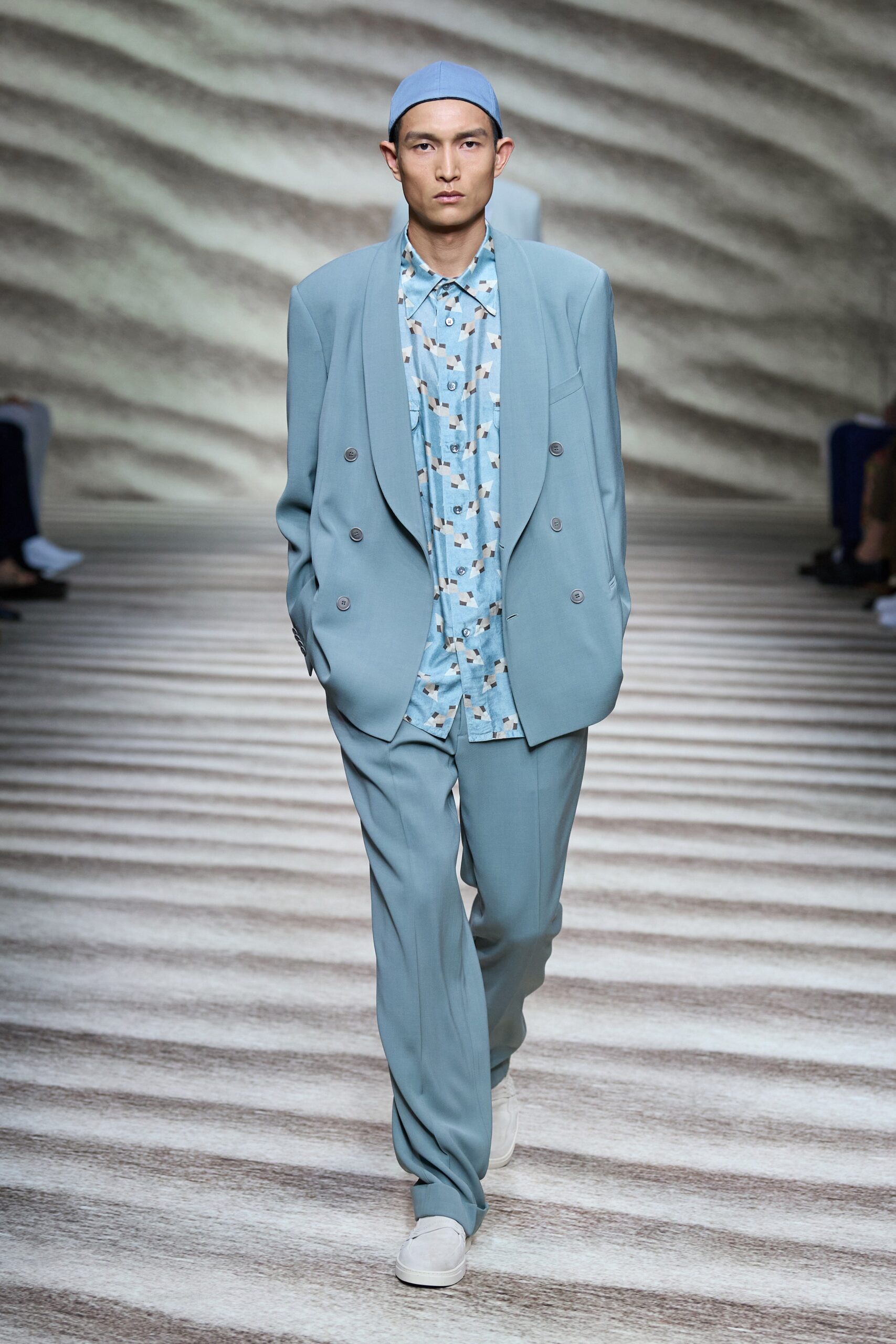 Giorgio Armani S/S 23 Menswear Look 8