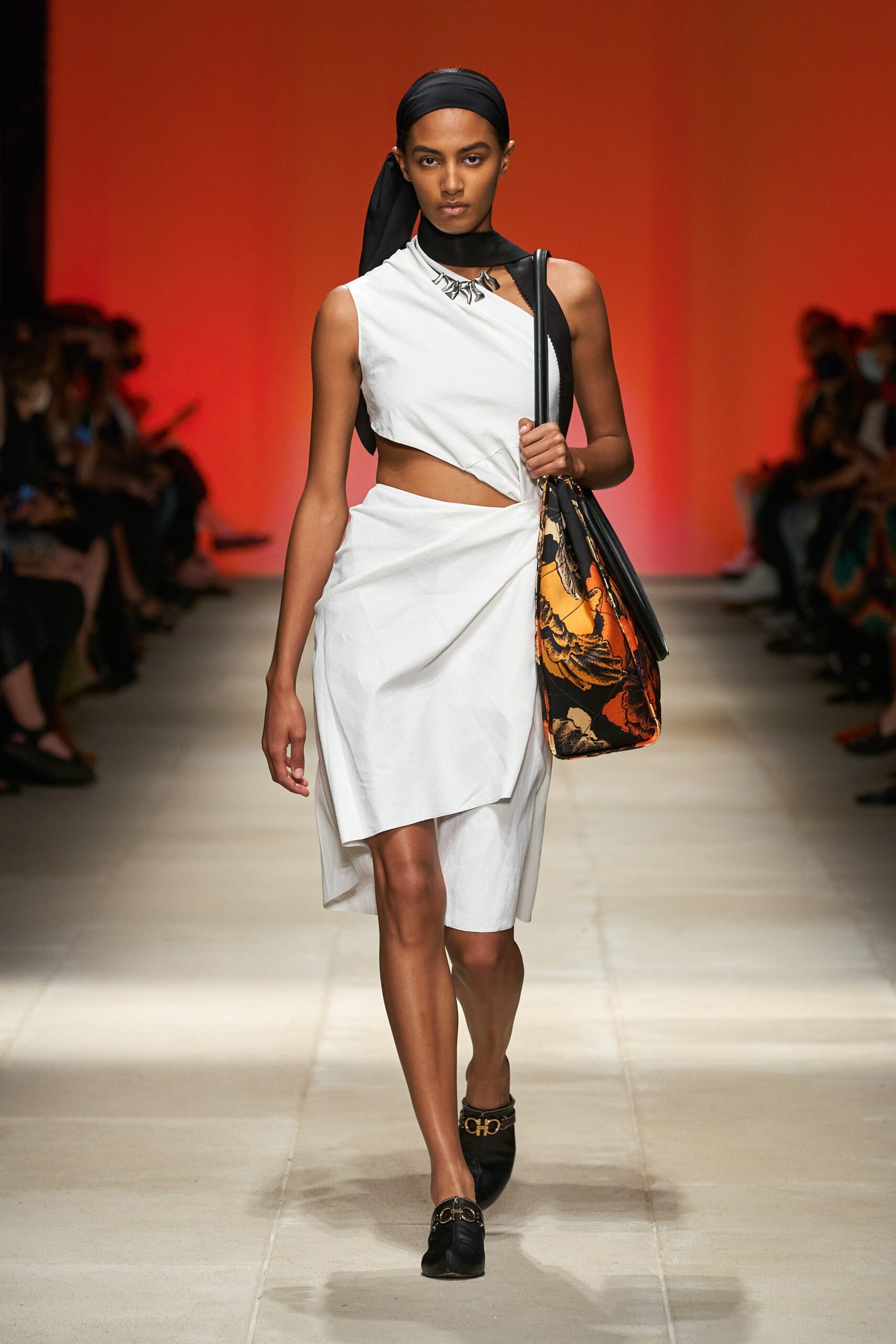 Ferragamo S/S 22 Look 9