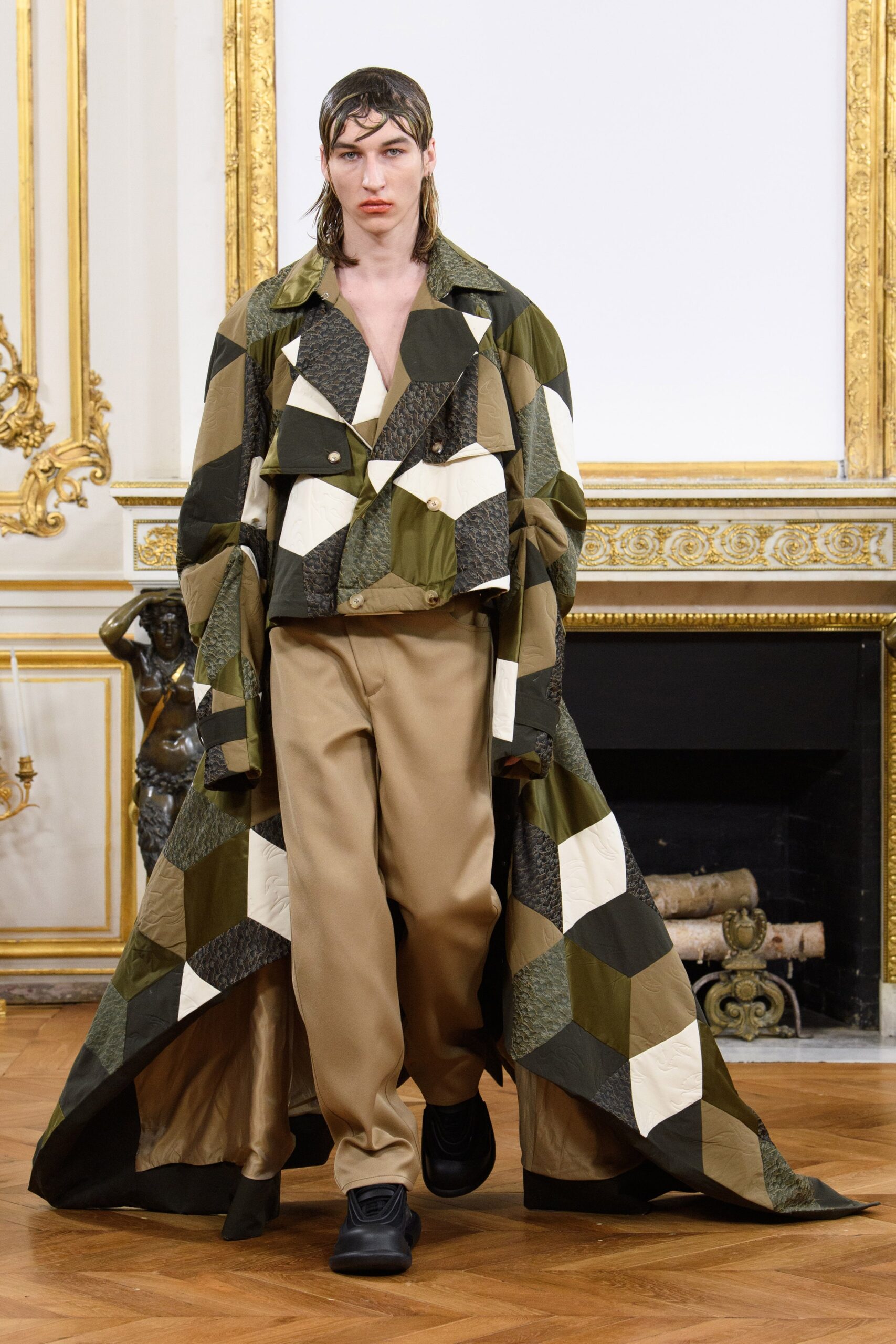 Feng Chen Wang F/W 23 Menswear Look 9