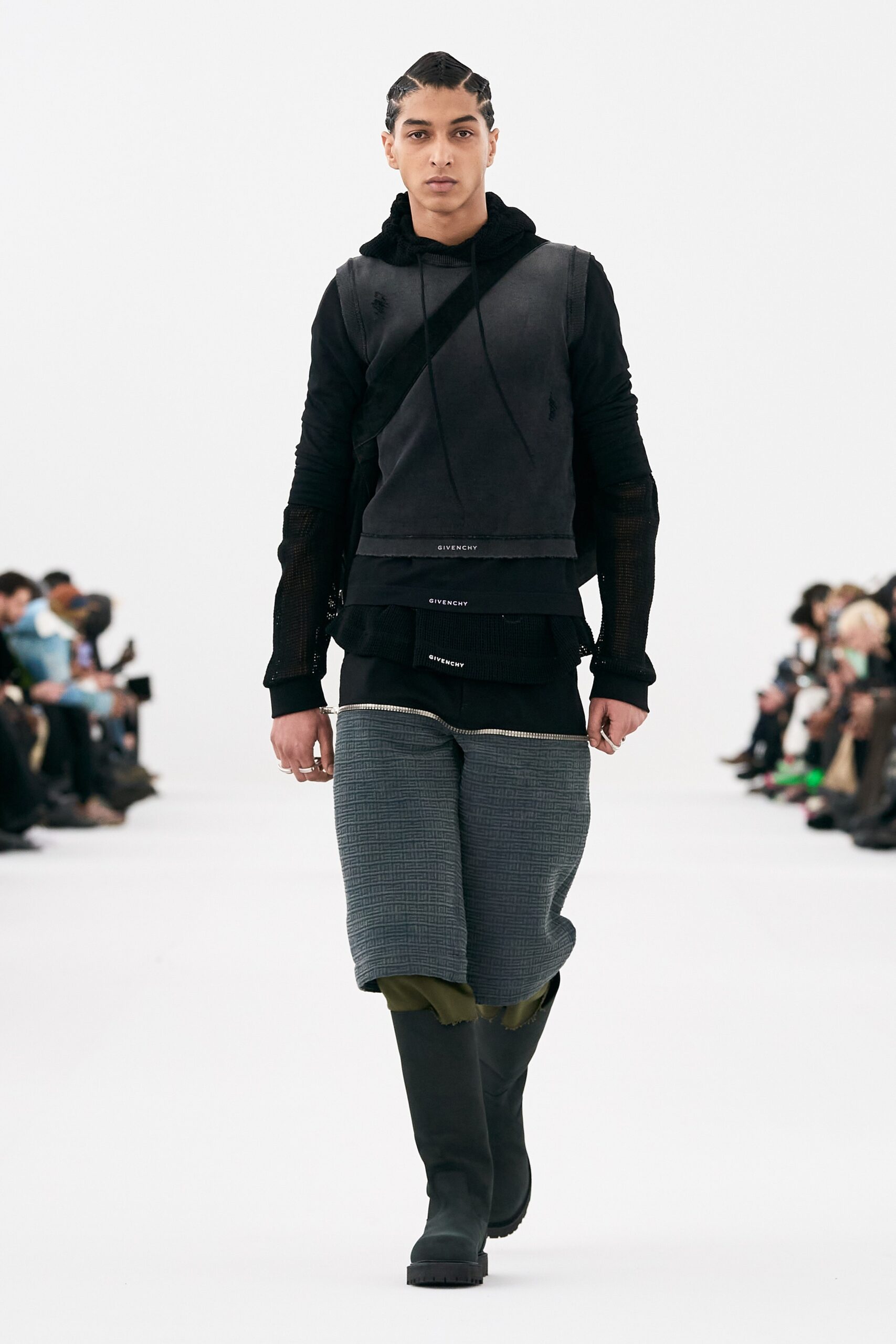 Givenchy F/W 23 Menswear Look 9