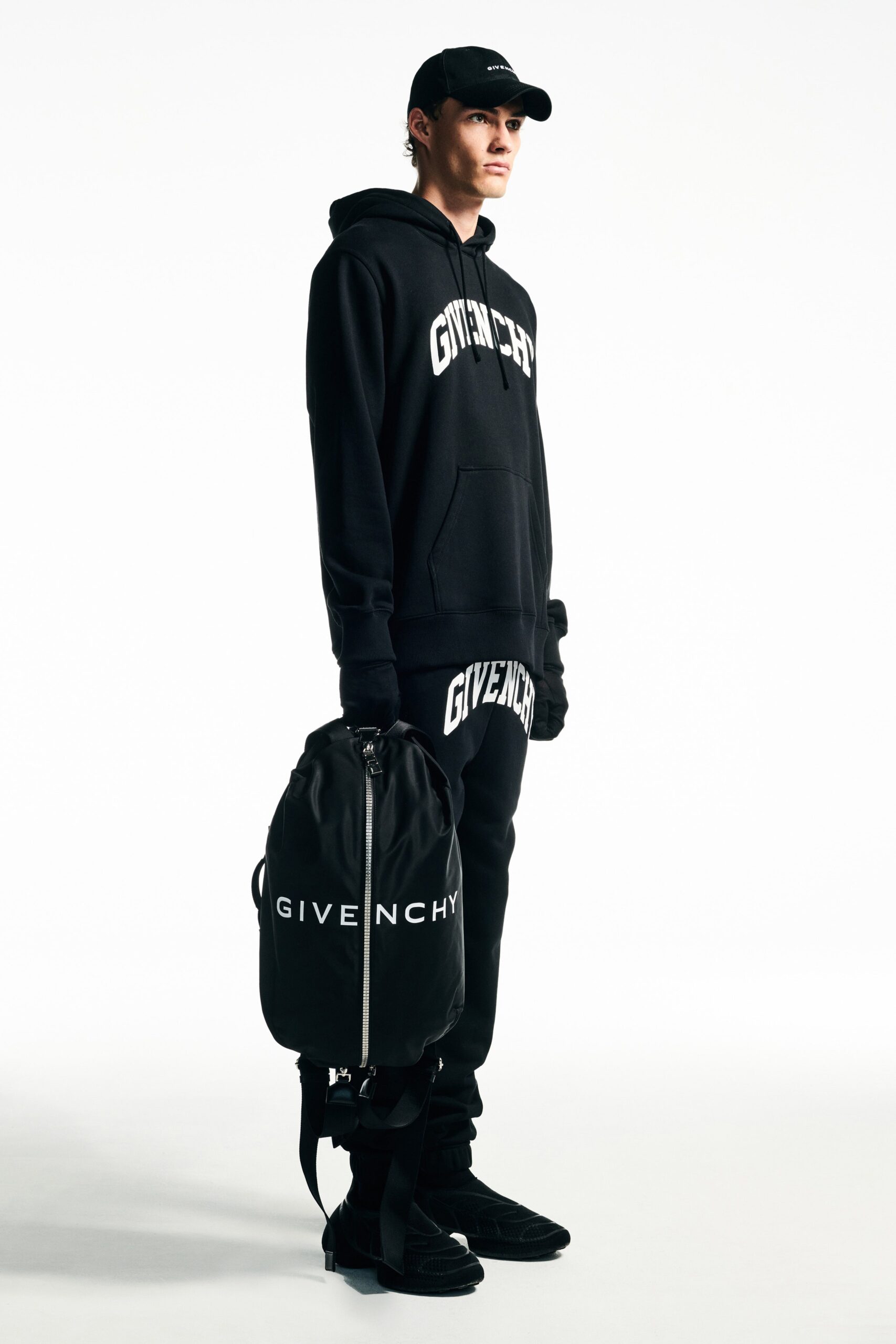 Givenchy Resort 23 Look 9
