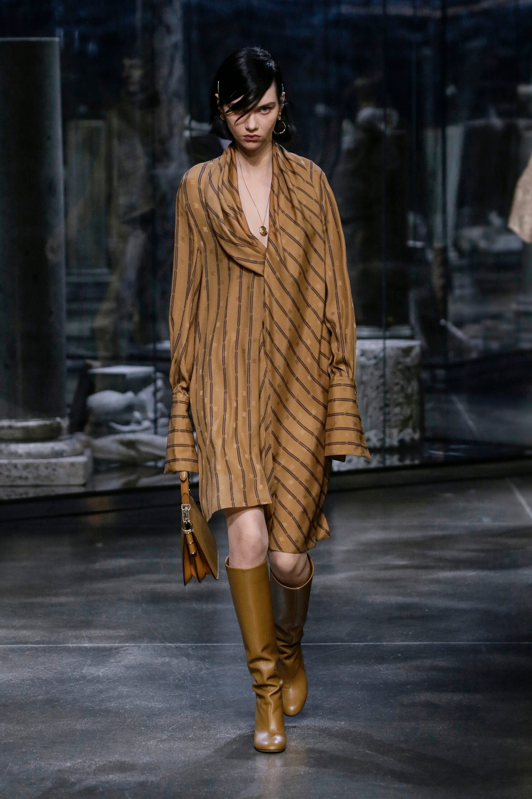 Fendi F/W 21 Look 10