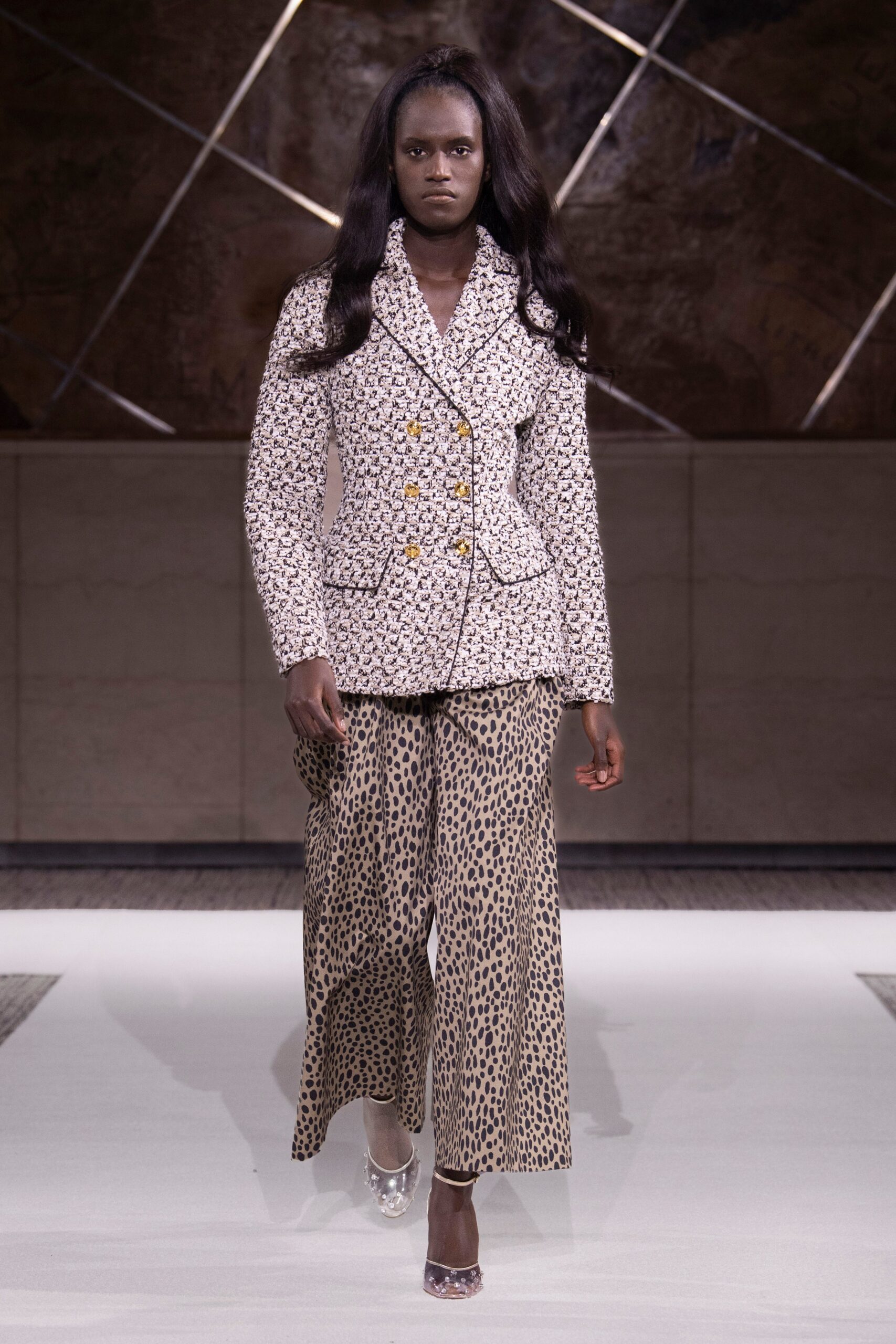 Giambattista Valli F/W 22 Look 10